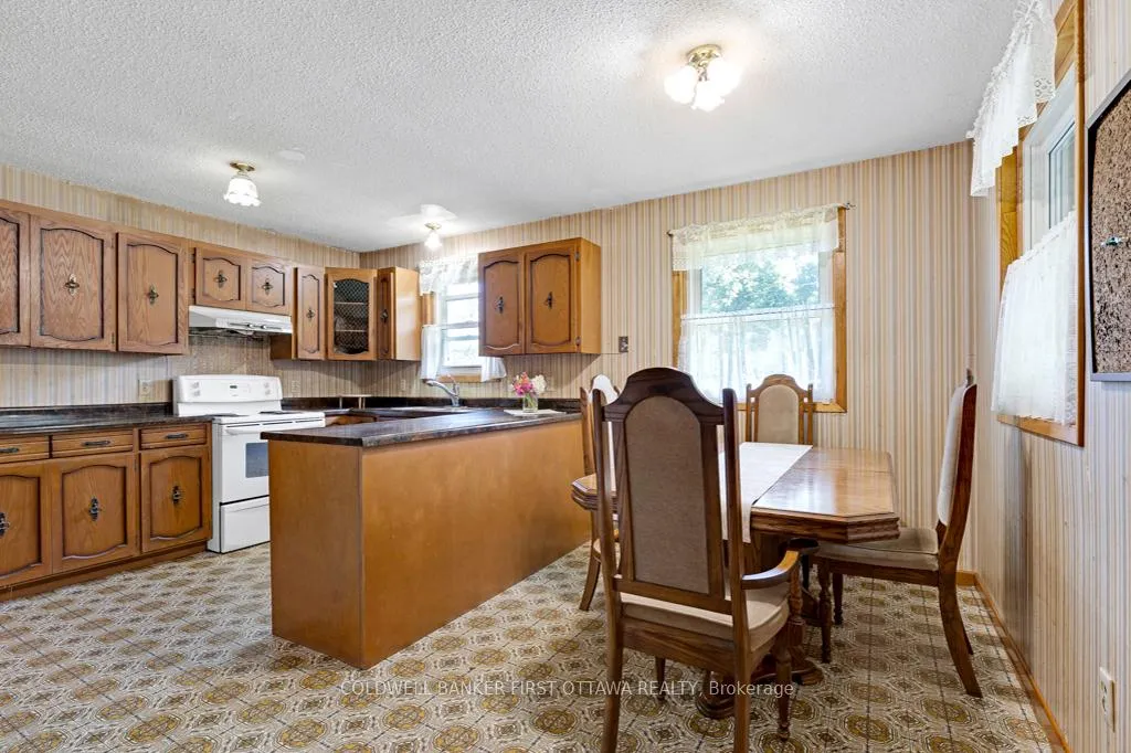 Photo 9 of 108 Willis Street, Lanark Highlands, Lanark Highlands (Lanark) Twp — HOMEH