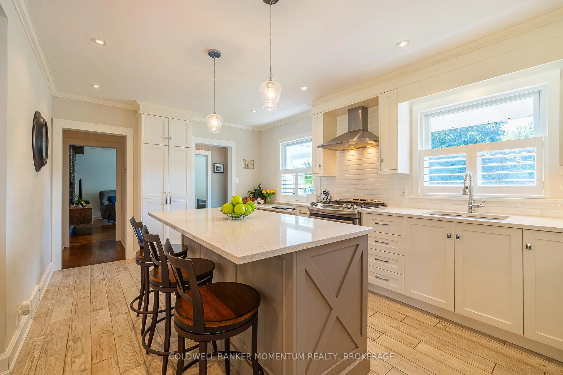 Photo 11 of 30 Cherryhill Drive, Grimsby, Grimsby East — HOMEH