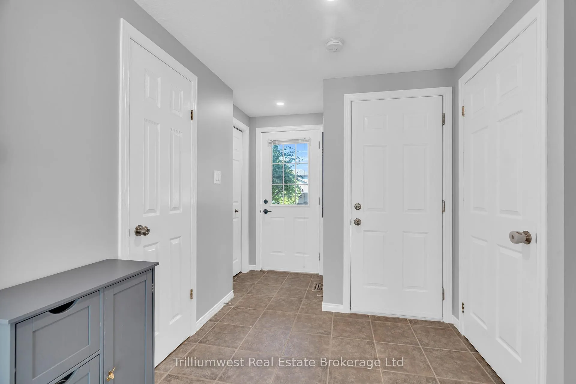Photo 7 of 197 Stephanie Drive, Guelph, Willow West/Sugarbush/West Acres — HOMEH