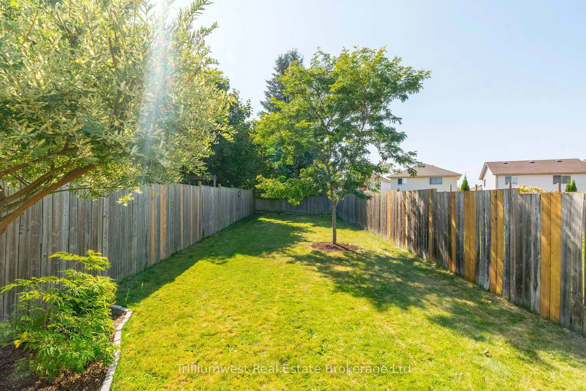 Photo 41 of 197 Stephanie Drive, Guelph, Willow West/Sugarbush/West Acres — HOMEH