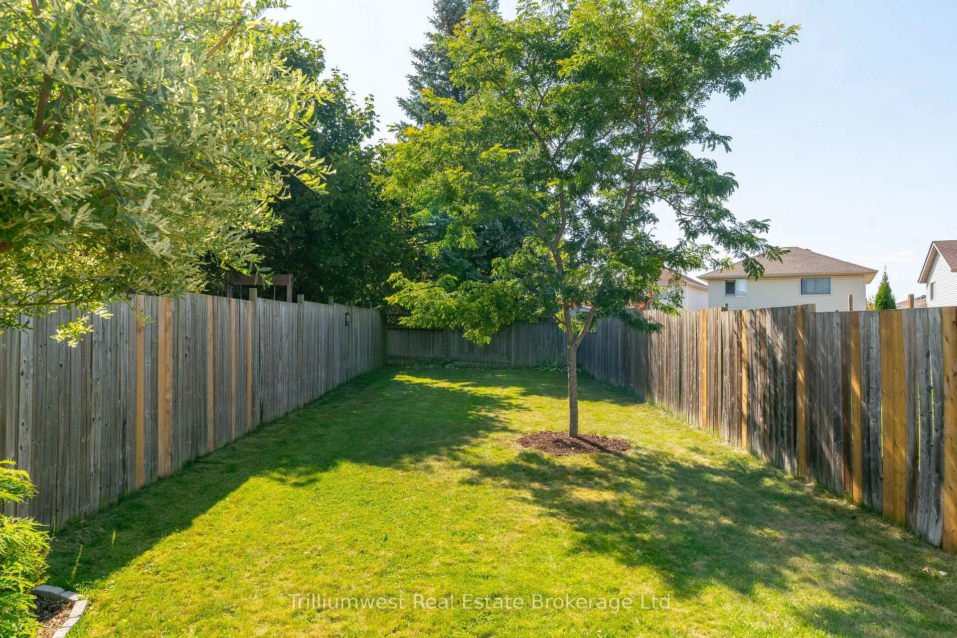 Photo 42 of 197 Stephanie Drive, Guelph, Willow West/Sugarbush/West Acres — HOMEH