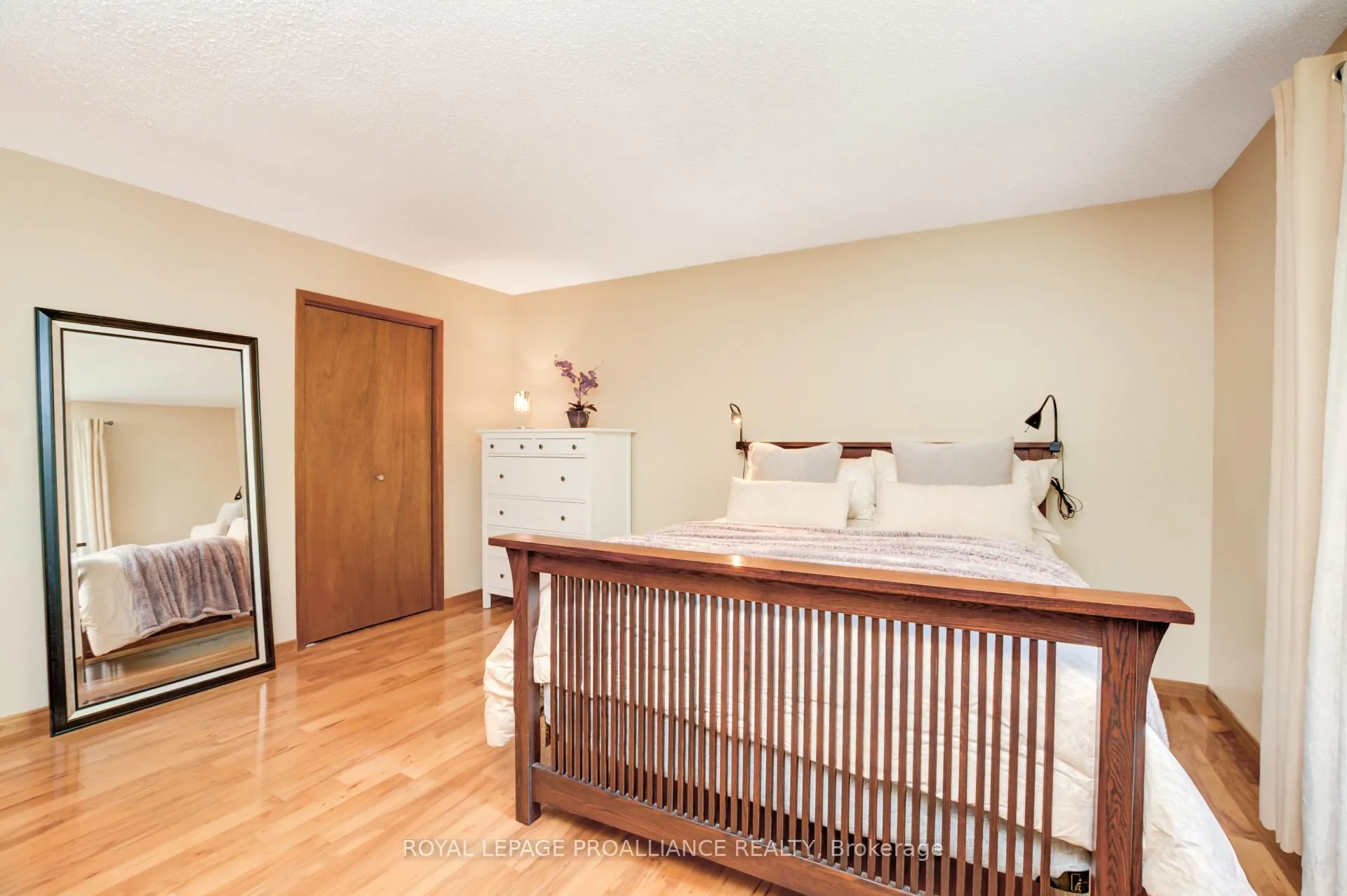 Photo 22 of 11 Mohawk Avenue, Brighton — HOMEH