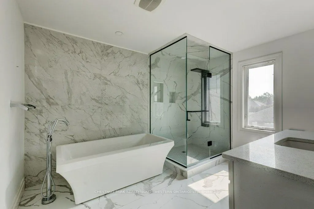 Photo 26 of 1145 Regency Crescent, Lakeshore — HOMEH