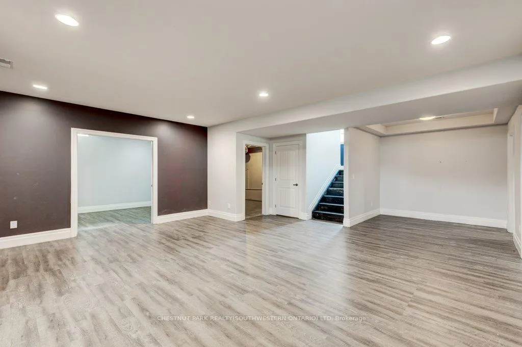 Photo 36 of 1145 Regency Crescent, Lakeshore — HOMEH