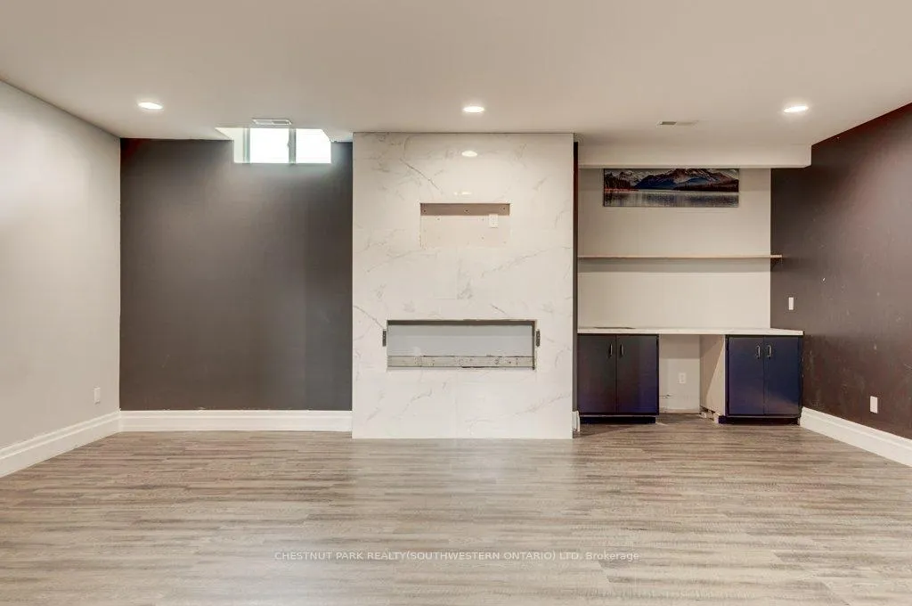 Photo 38 of 1145 Regency Crescent, Lakeshore — HOMEH