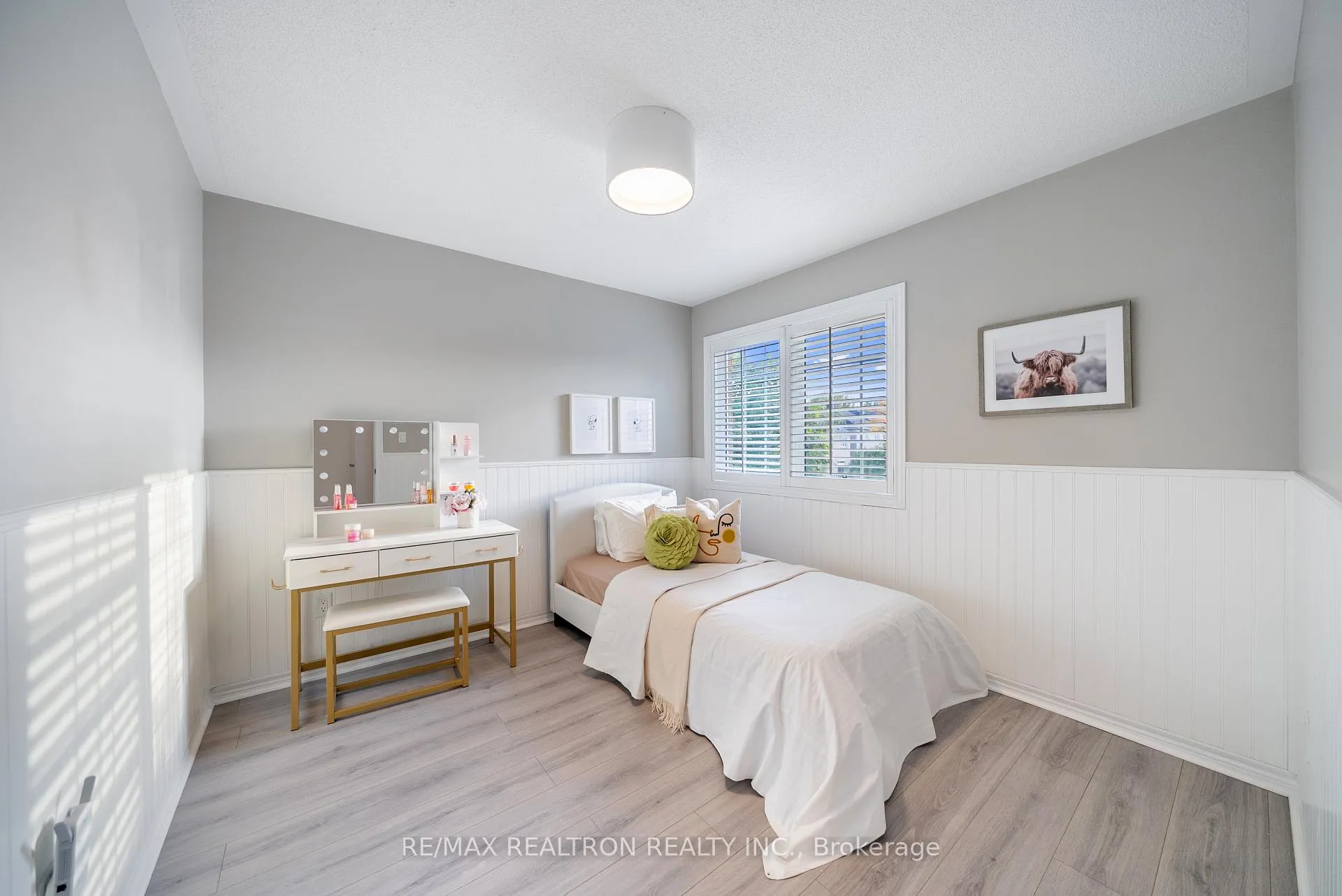 Photo 23 of 565 Thornhill Woods Drive, Vaughan, Patterson — HOMEH