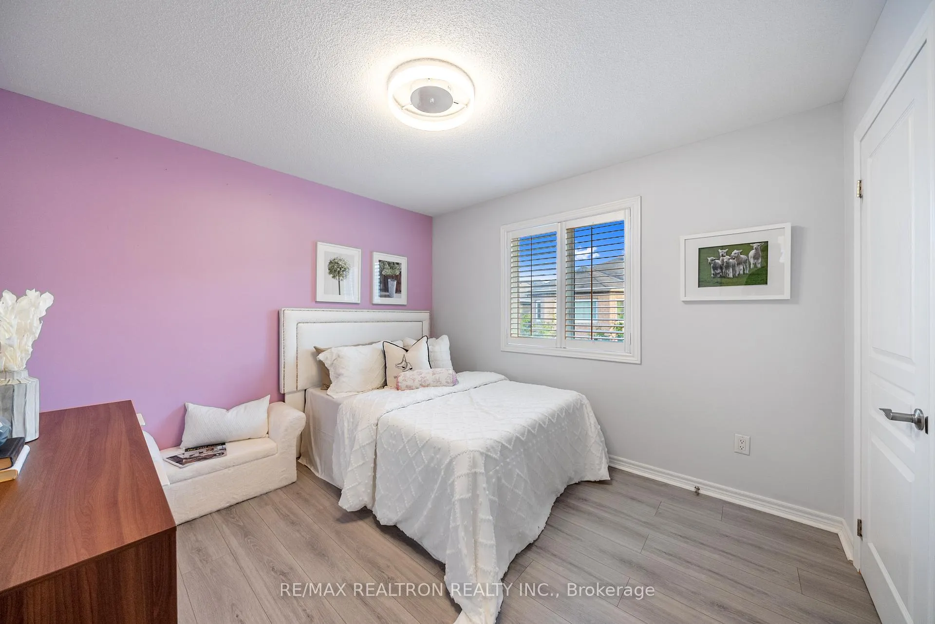 Photo 25 of 565 Thornhill Woods Drive, Vaughan, Patterson — HOMEH