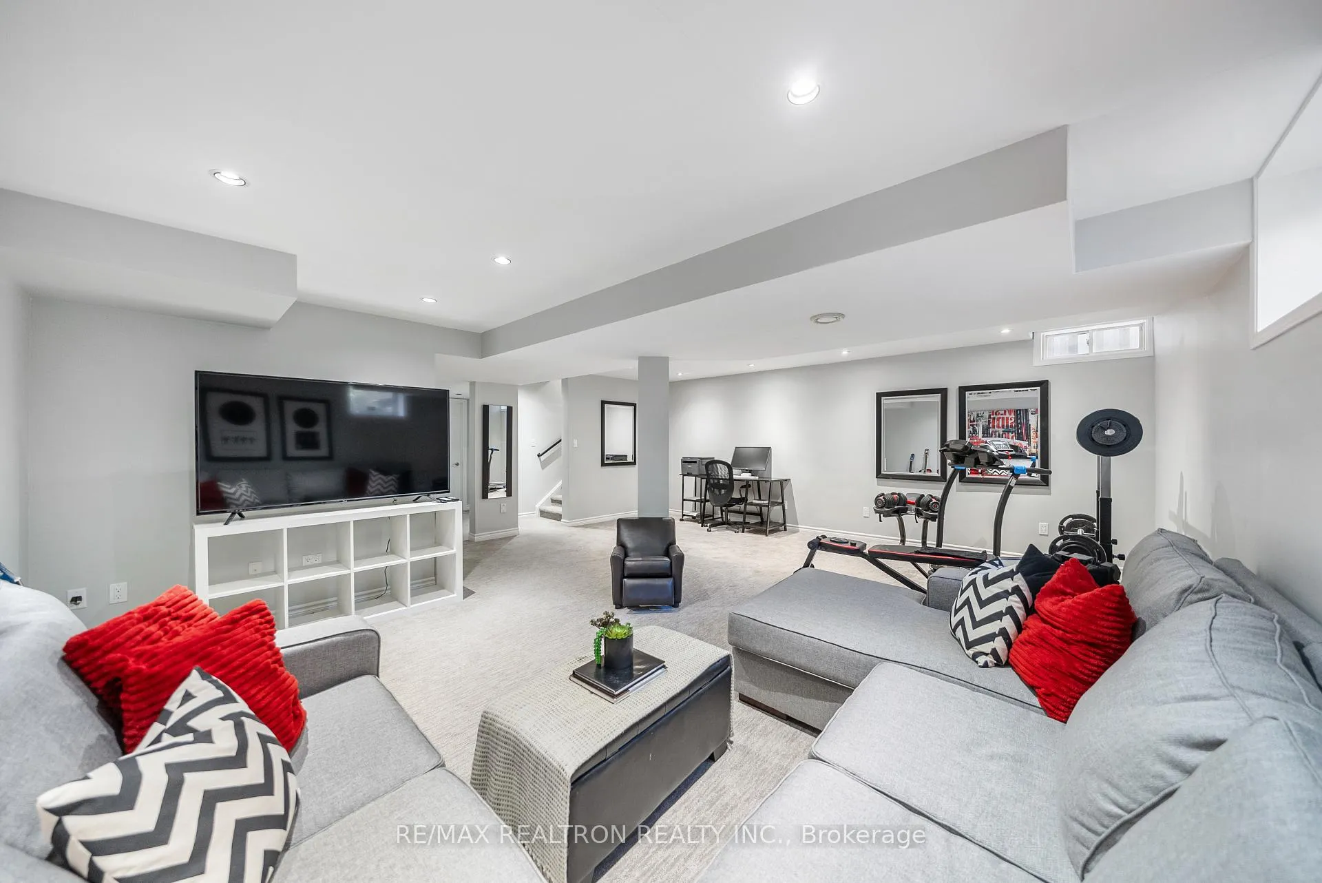 Photo 26 of 565 Thornhill Woods Drive, Vaughan, Patterson — HOMEH