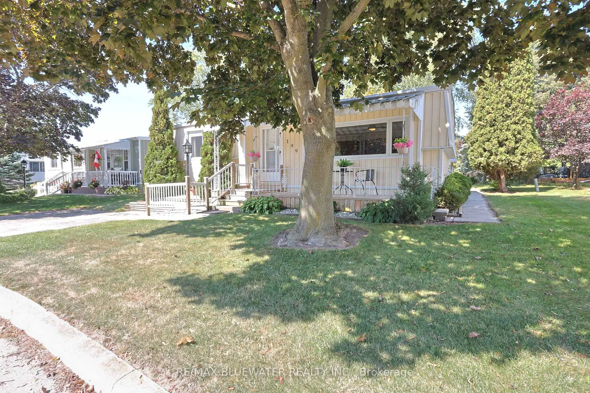 Photo 7 of 199 Pebble Beach Parkway, South Huron, Stephen Twp — HOMEH