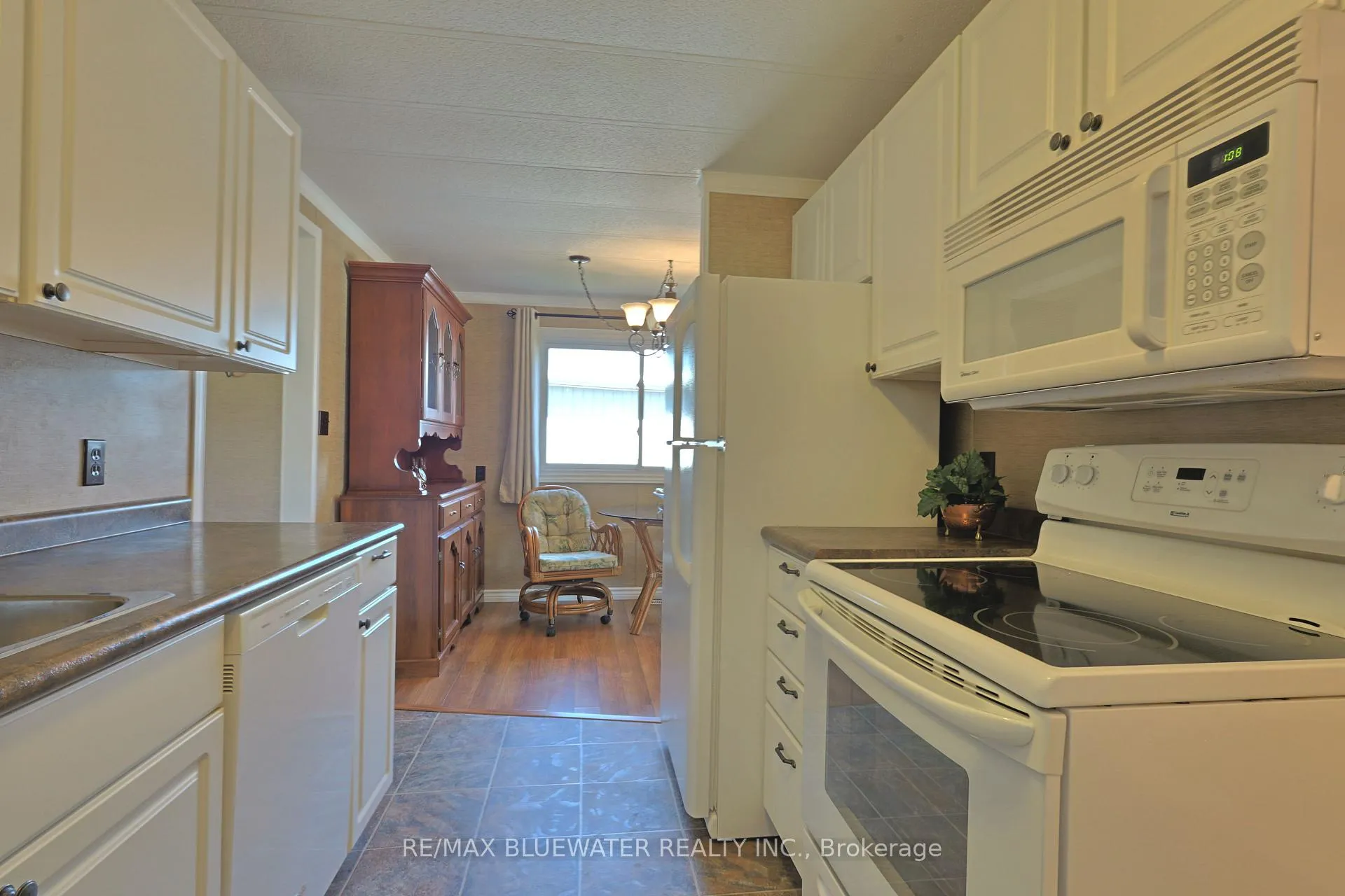 Photo 16 of 199 Pebble Beach Parkway, South Huron, Stephen Twp — HOMEH