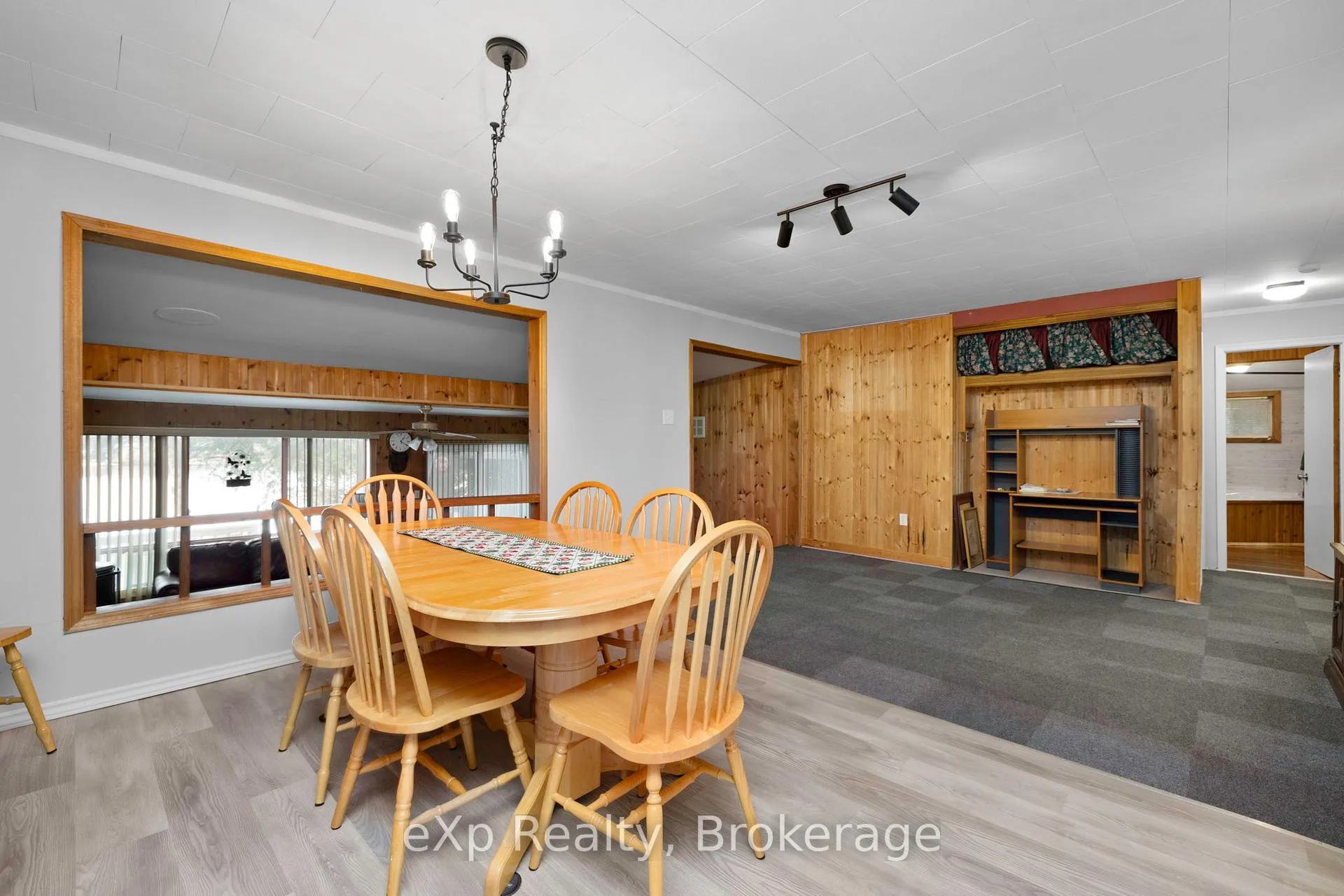 Photo 4 of 36 Roberts Lake Road E, Seguin — HOMEH