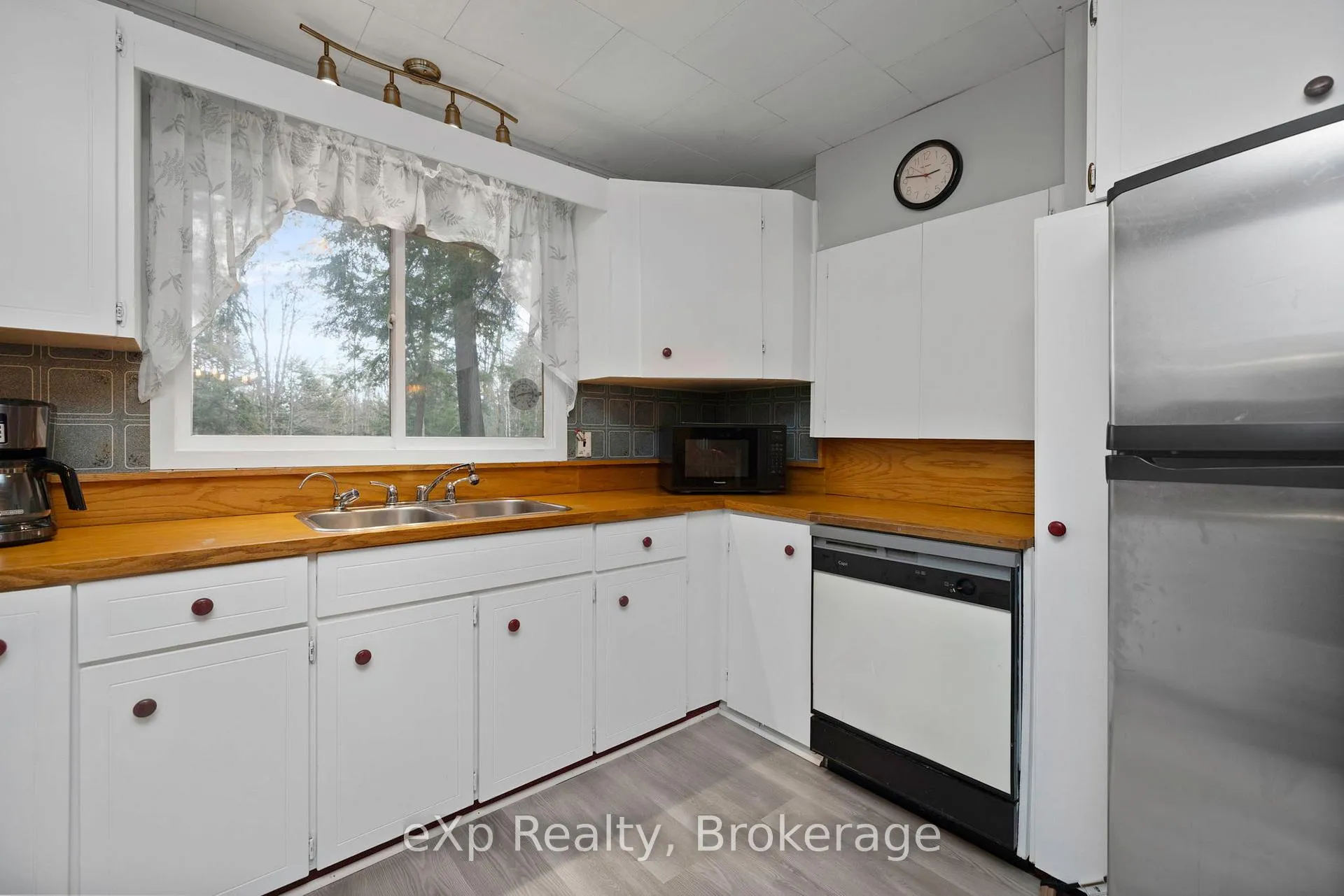 Photo 8 of 36 Roberts Lake Road E, Seguin — HOMEH