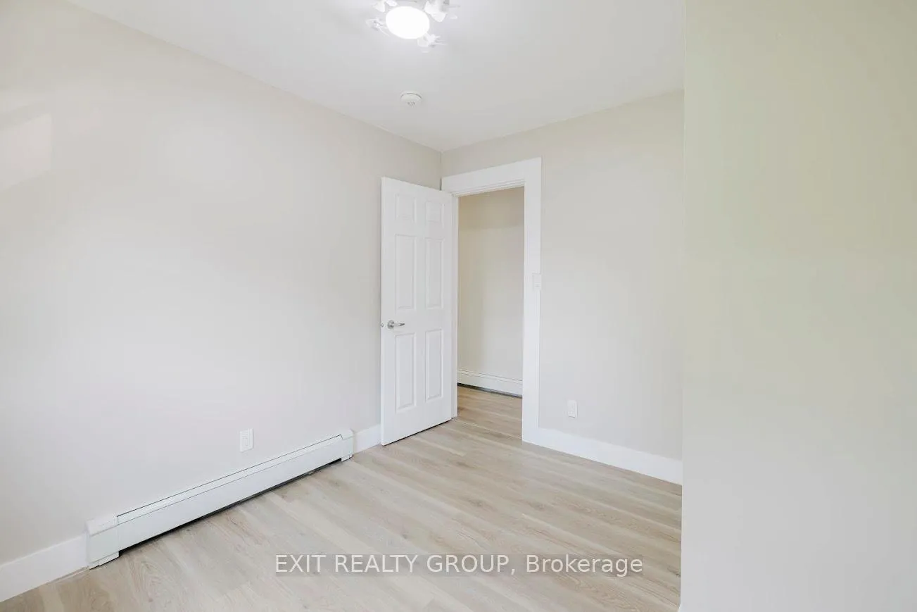 Photo 11 of 32 Strachan Street, Belleville, Belleville Ward — HOMEH