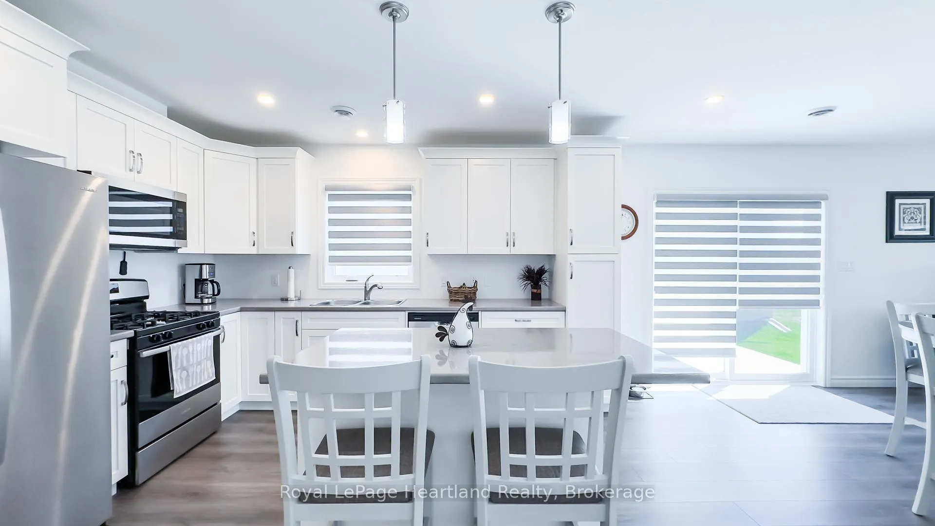 Photo 5 of 263 Lake Breeze Drive, Ashfield-Colborne-Wawanosh, Colborne — HOMEH