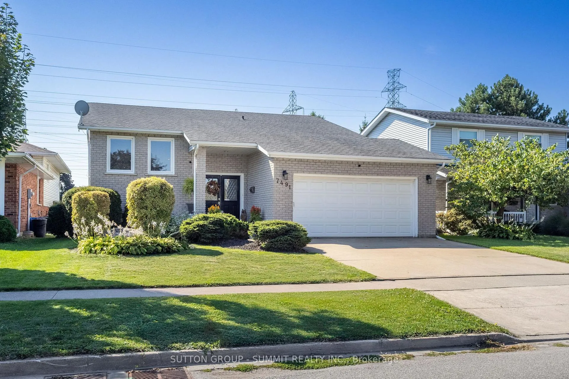 Photo 1 of 7491 Scholfield Road, Niagara Falls, Casey — HOMEH