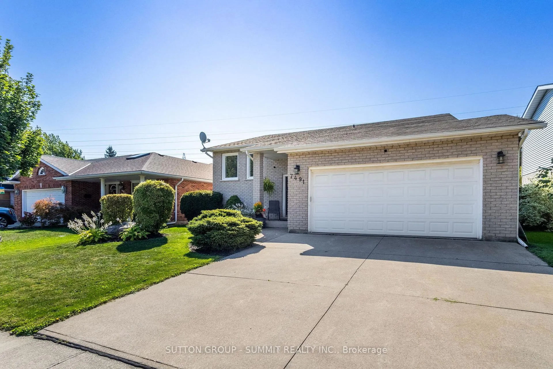 Photo 3 of 7491 Scholfield Road, Niagara Falls, Casey — HOMEH