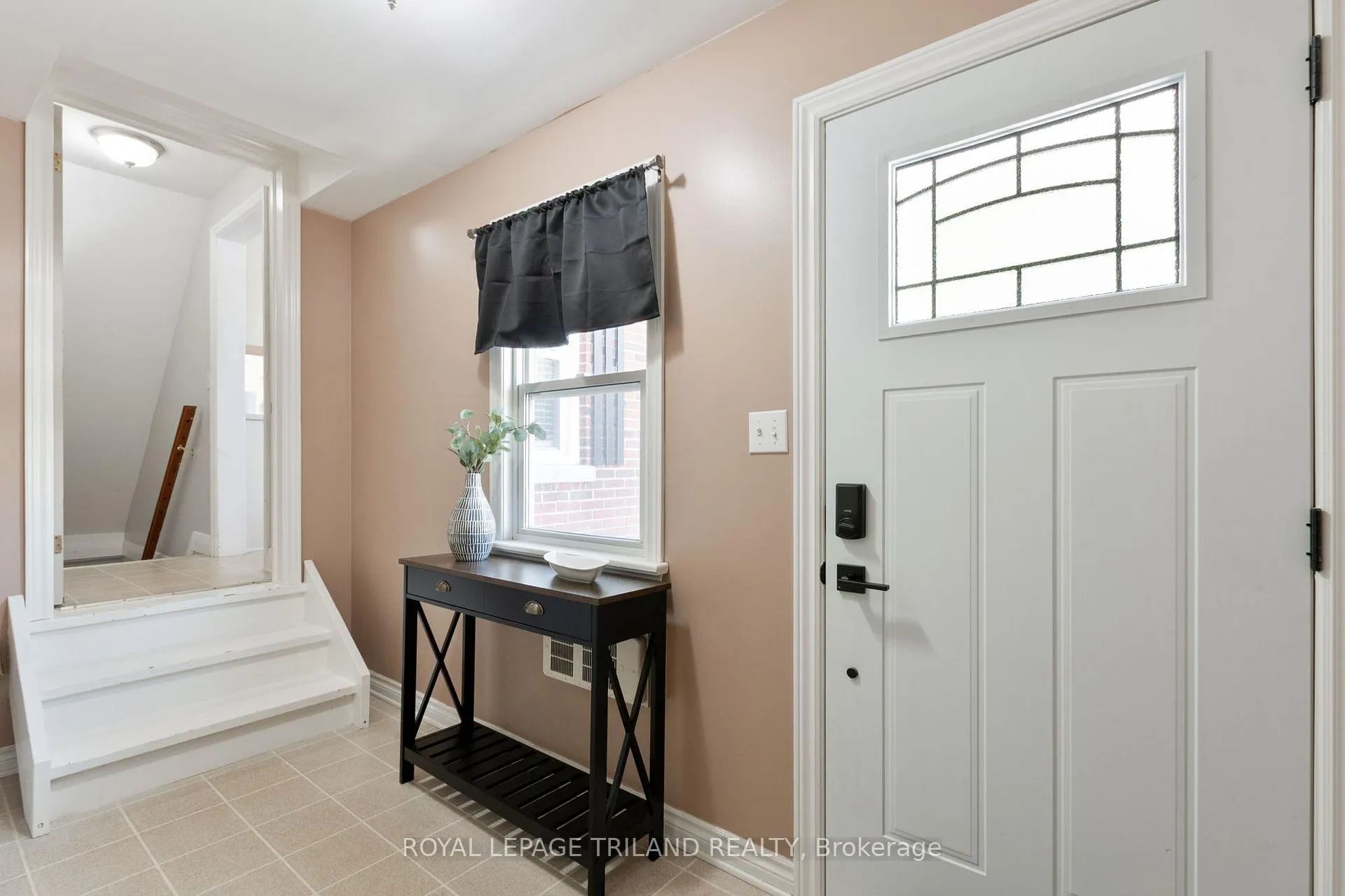 Photo 18 of 130 Duchess Avenue, Lucan Biddulph, Lucan — HOMEH