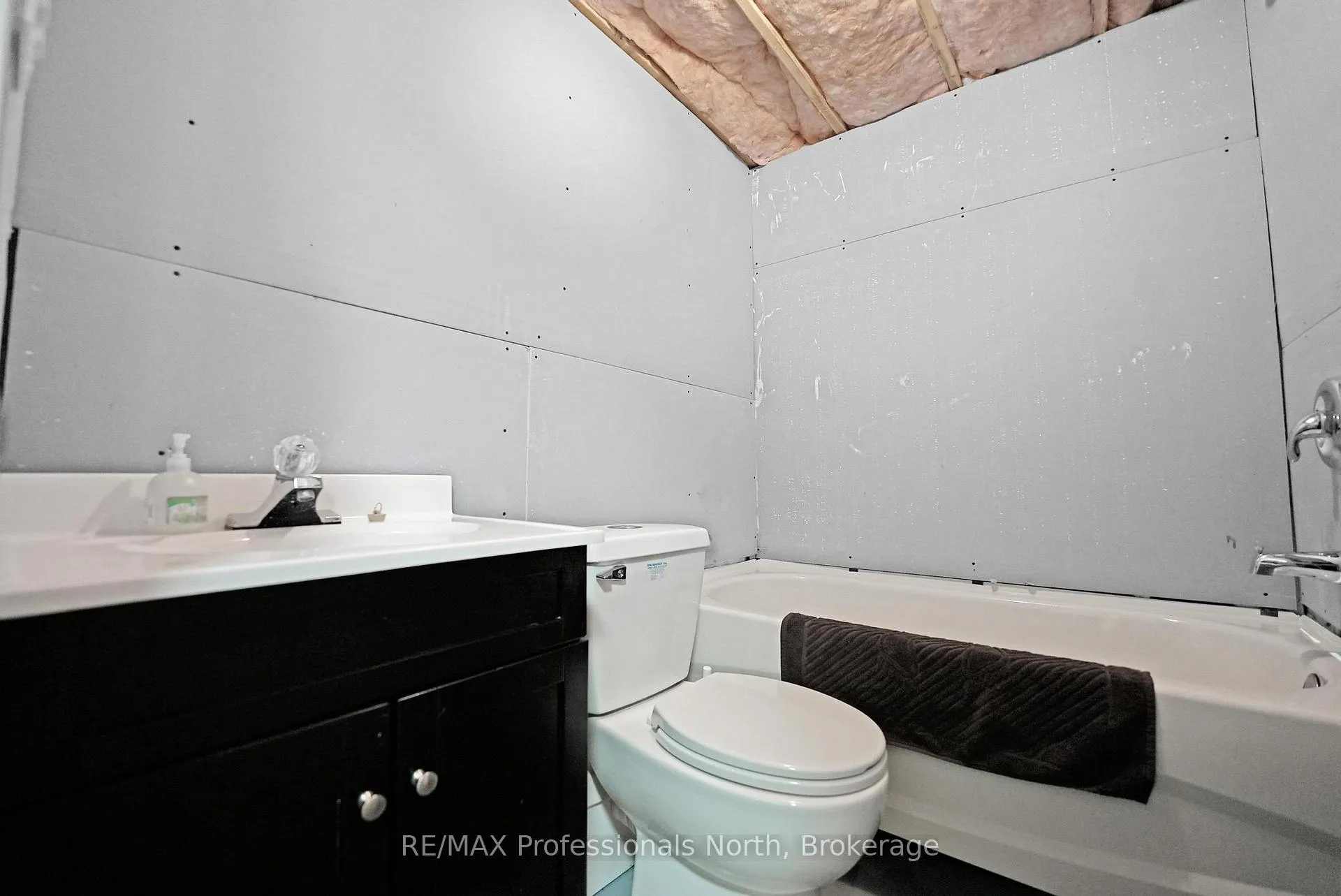 Photo 32 of 1183 Conway Road, Minden Hills, Snowdon — HOMEH