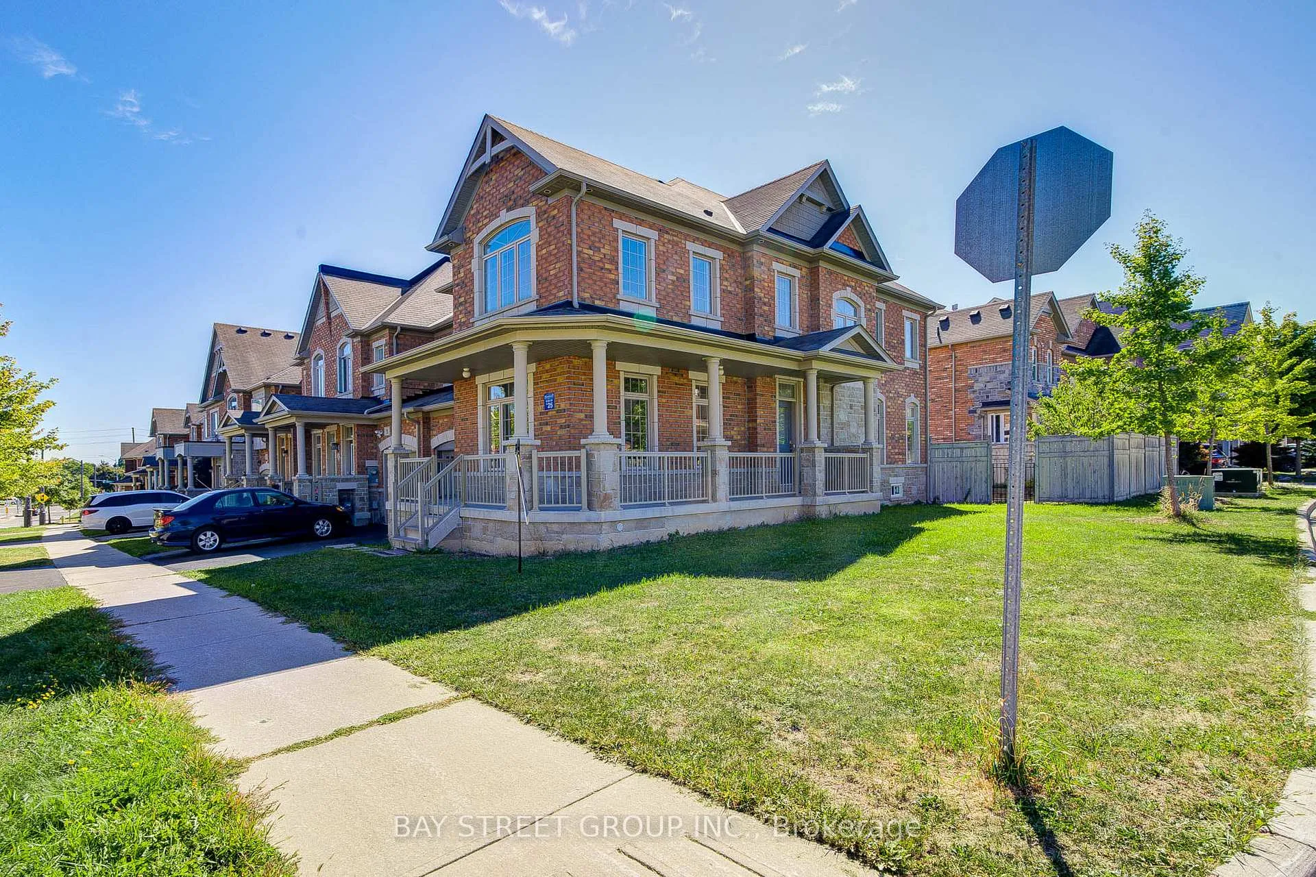 Photo 2 of 30 William Berczy Boulevard, Markham, Berczy — HOMEH