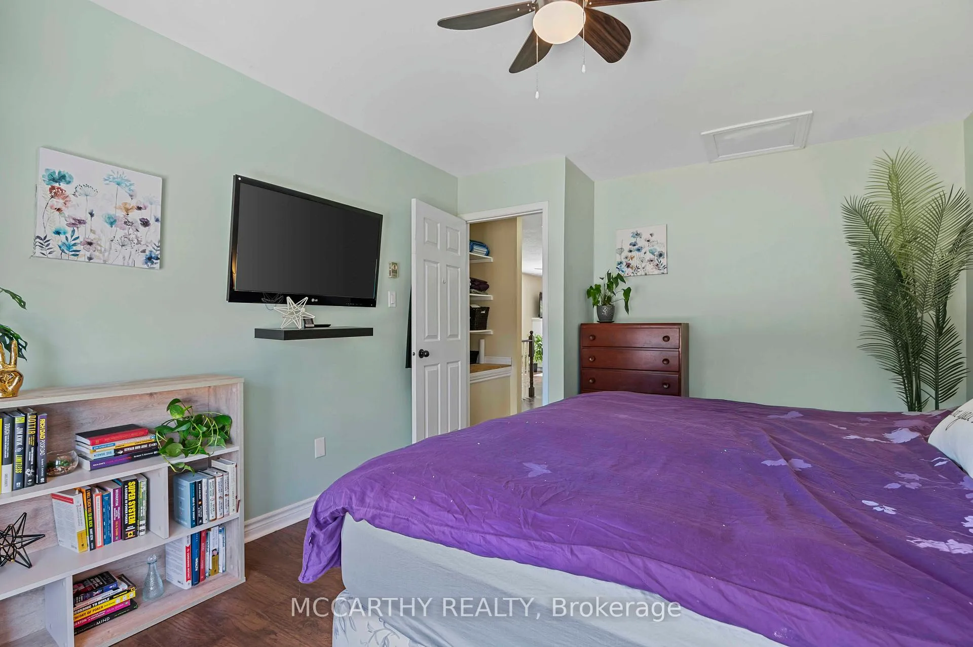 Photo 16 of 300 Shelburne Place, Shelburne — HOMEH