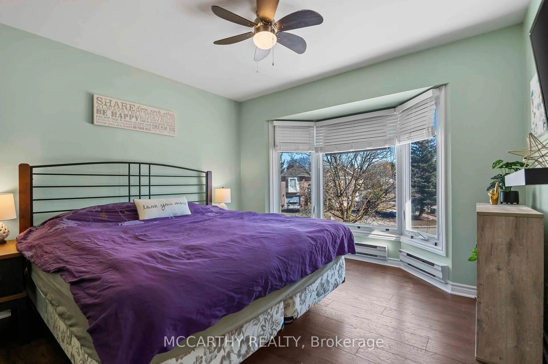 Photo 17 of 300 Shelburne Place, Shelburne — HOMEH