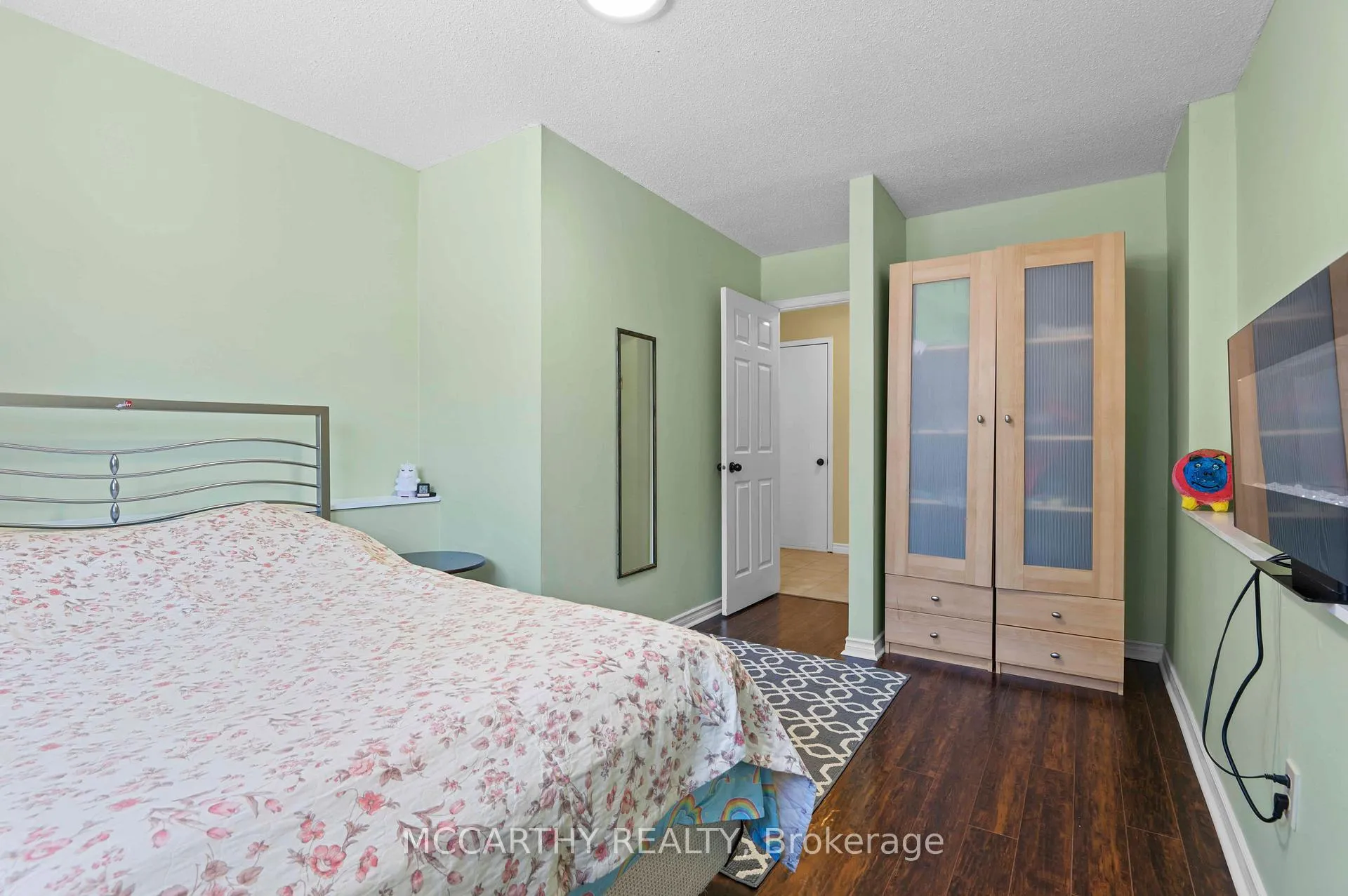 Photo 19 of 300 Shelburne Place, Shelburne — HOMEH