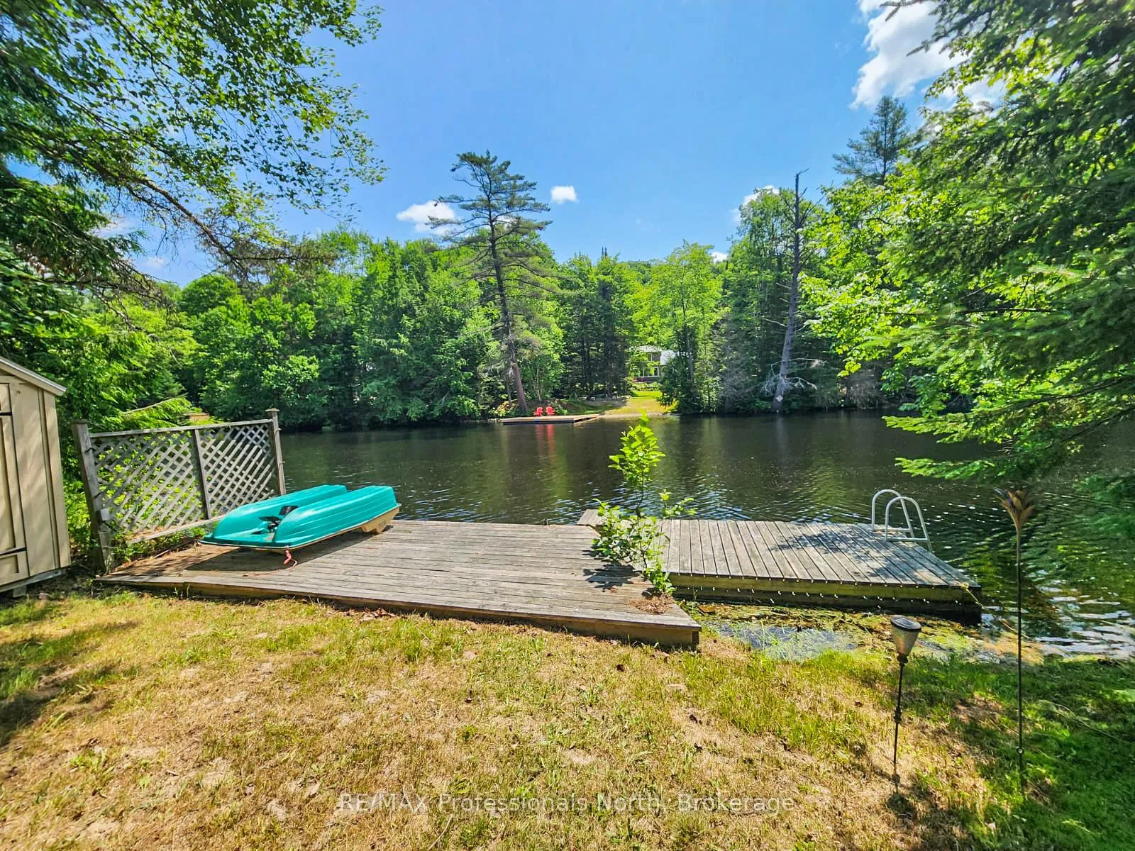 Photo 2 of 1068 Holiday Park Drive, Bracebridge, Macaulay — HOMEH