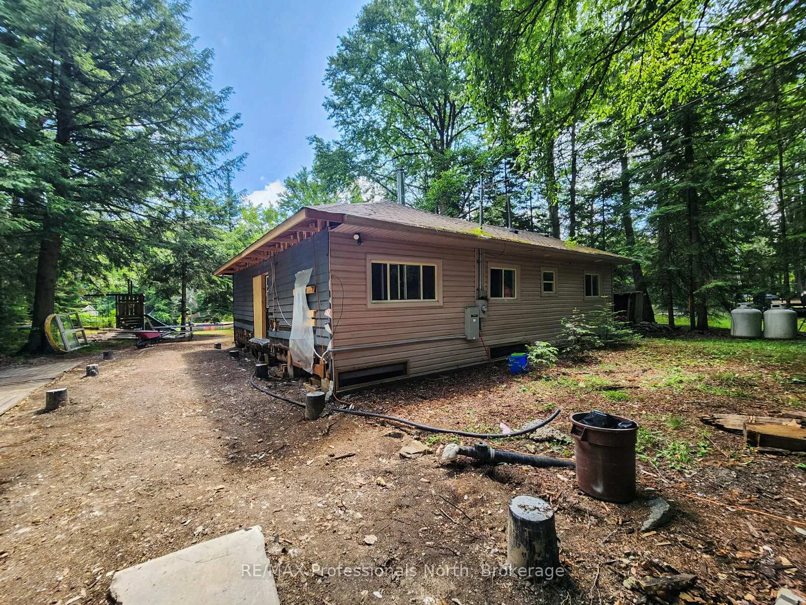 Photo 6 of 1068 Holiday Park Drive, Bracebridge, Macaulay — HOMEH