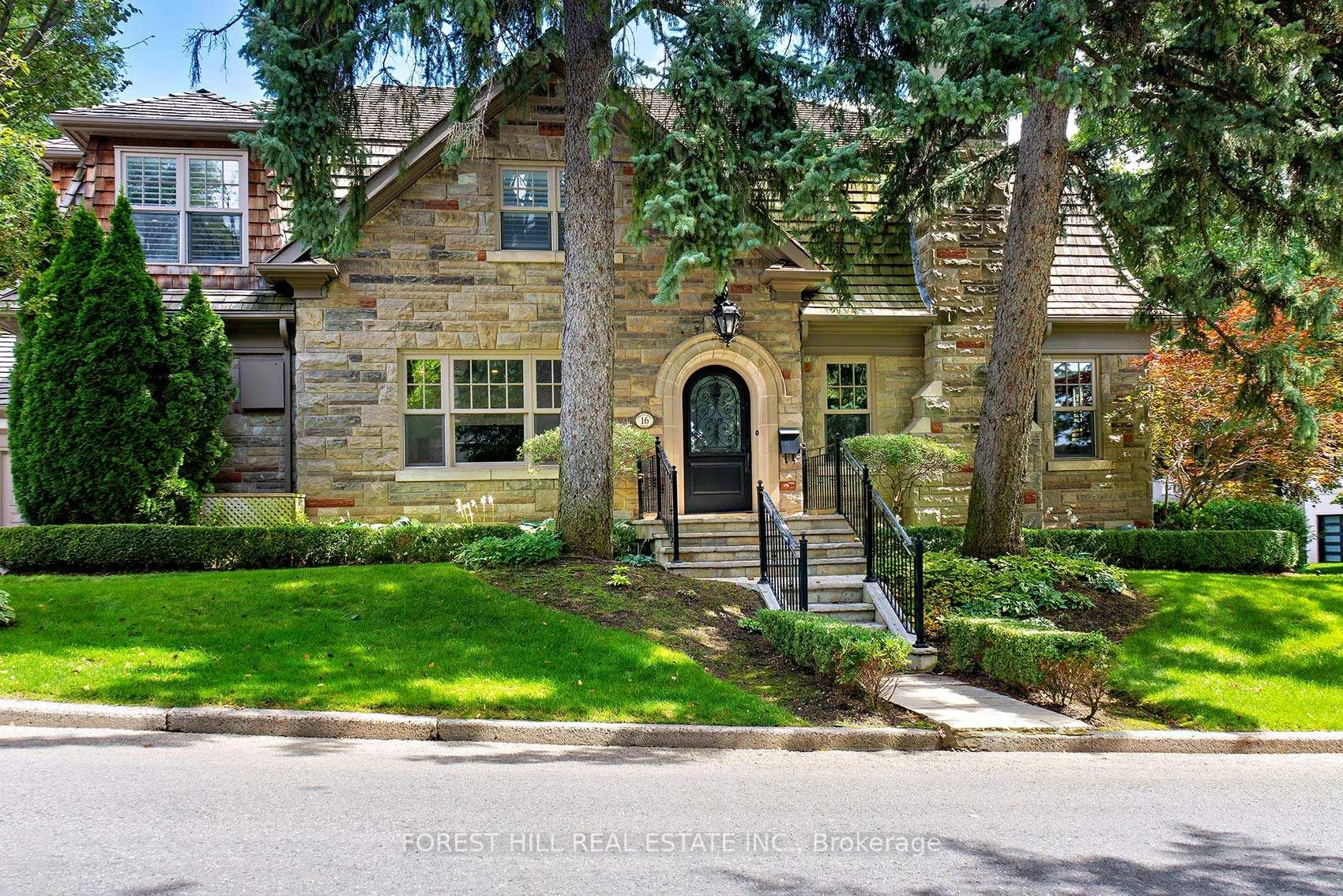 Photo 1 of 16 Forest Ridge Drive, Toronto, Forest Hill North — HOMEH