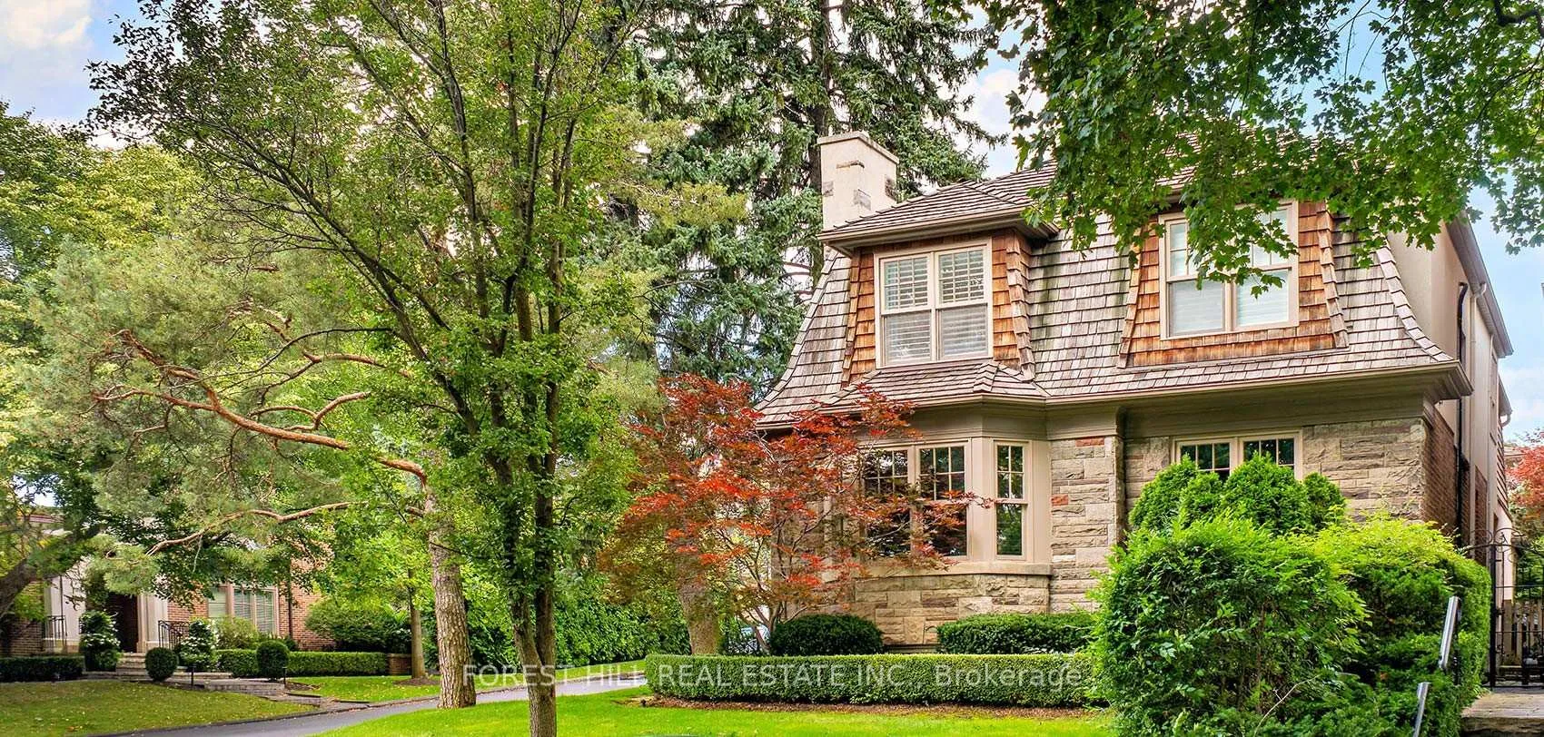 Photo 3 of 16 Forest Ridge Drive, Toronto, Forest Hill North — HOMEH