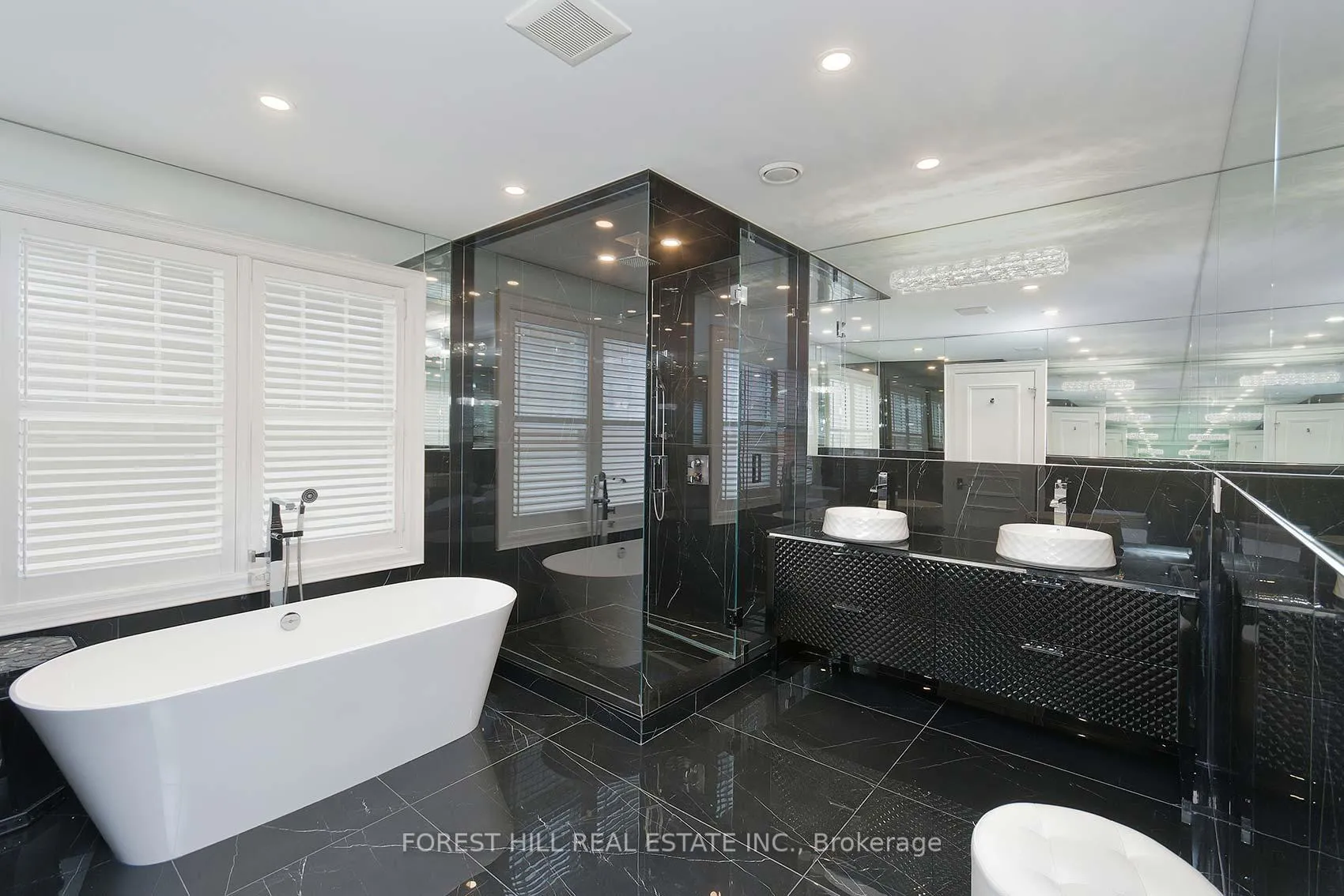 Photo 27 of 16 Forest Ridge Drive, Toronto, Forest Hill North — HOMEH