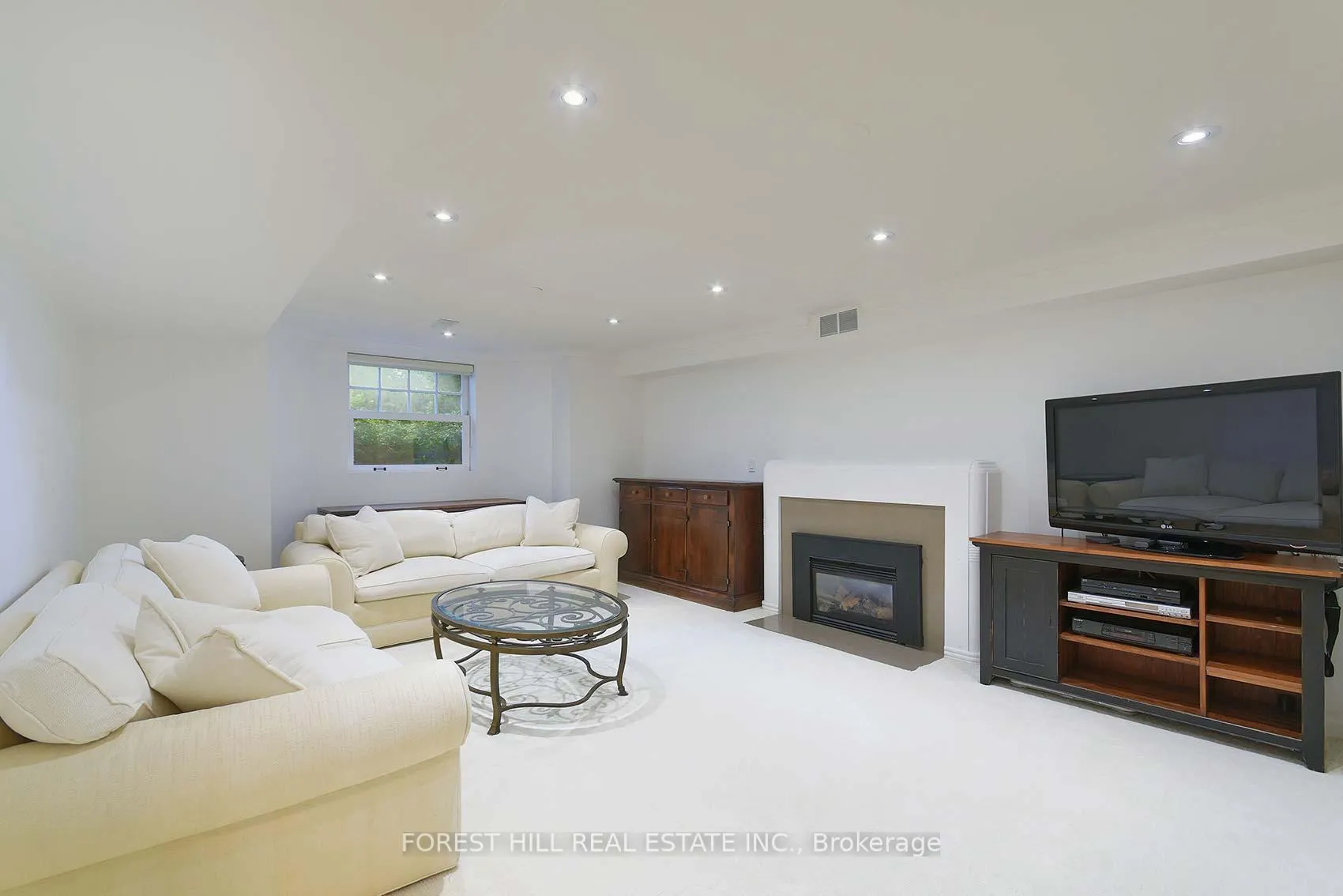 Photo 39 of 16 Forest Ridge Drive, Toronto, Forest Hill North — HOMEH