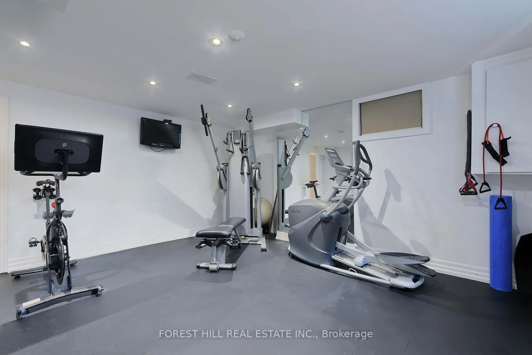 Photo 43 of 16 Forest Ridge Drive, Toronto, Forest Hill North — HOMEH