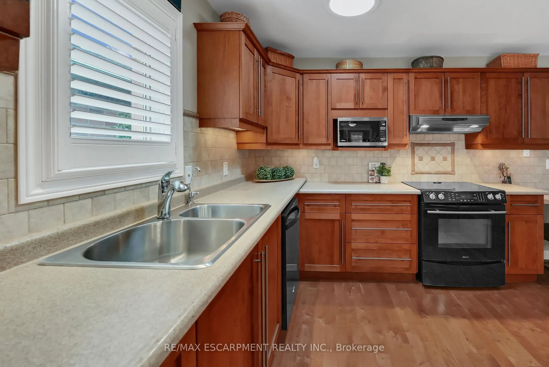 Photo 9 of 3910 Rainbow Lane, Lincoln, Lincoln-Jordan/Vineland — HOMEH