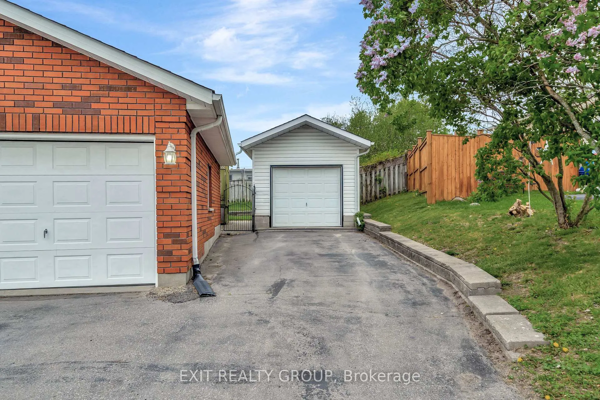 Photo 2 of 44 Bleeker Avenue, Quinte West, Sidney Ward — HOMEH