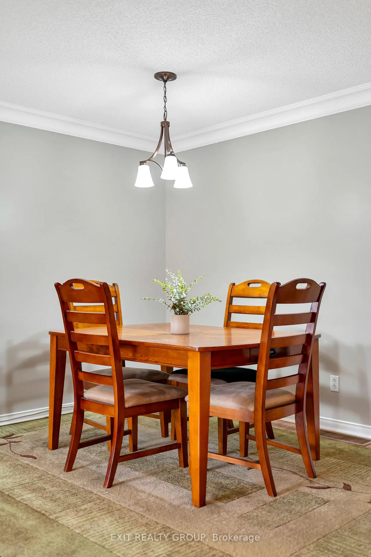 Photo 12 of 44 Bleeker Avenue, Quinte West, Sidney Ward — HOMEH