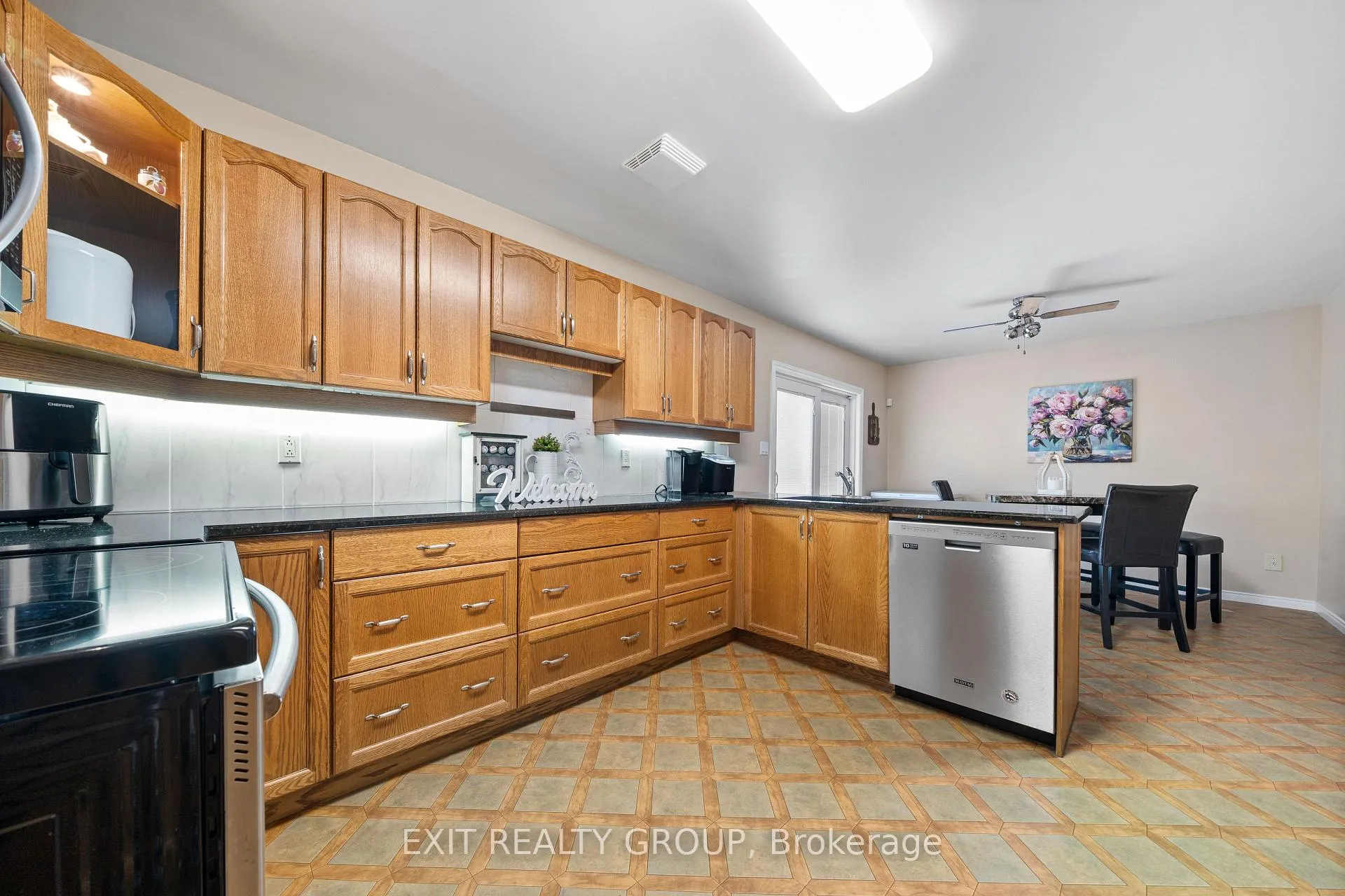 Photo 13 of 44 Bleeker Avenue, Quinte West, Sidney Ward — HOMEH