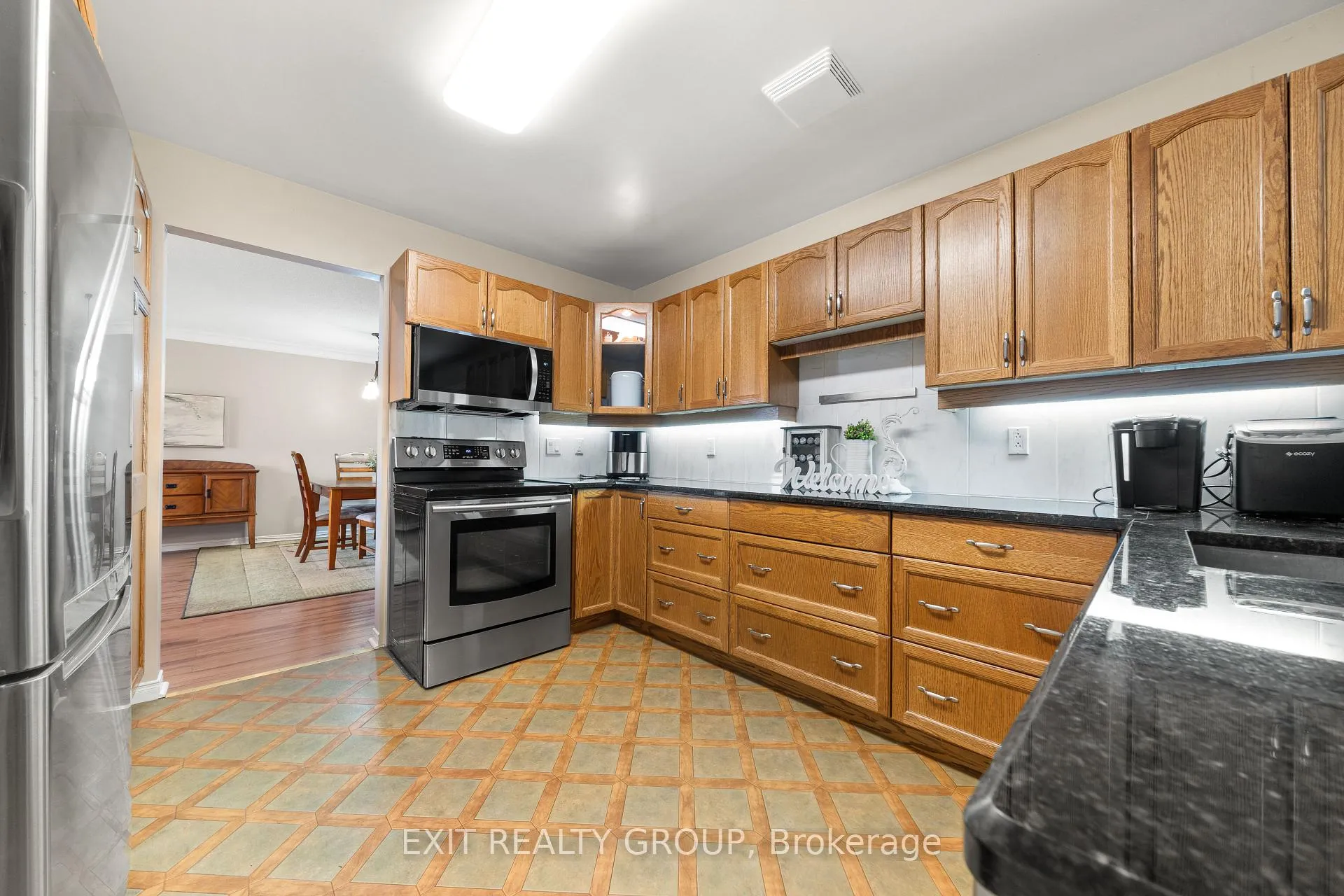 Photo 15 of 44 Bleeker Avenue, Quinte West, Sidney Ward — HOMEH