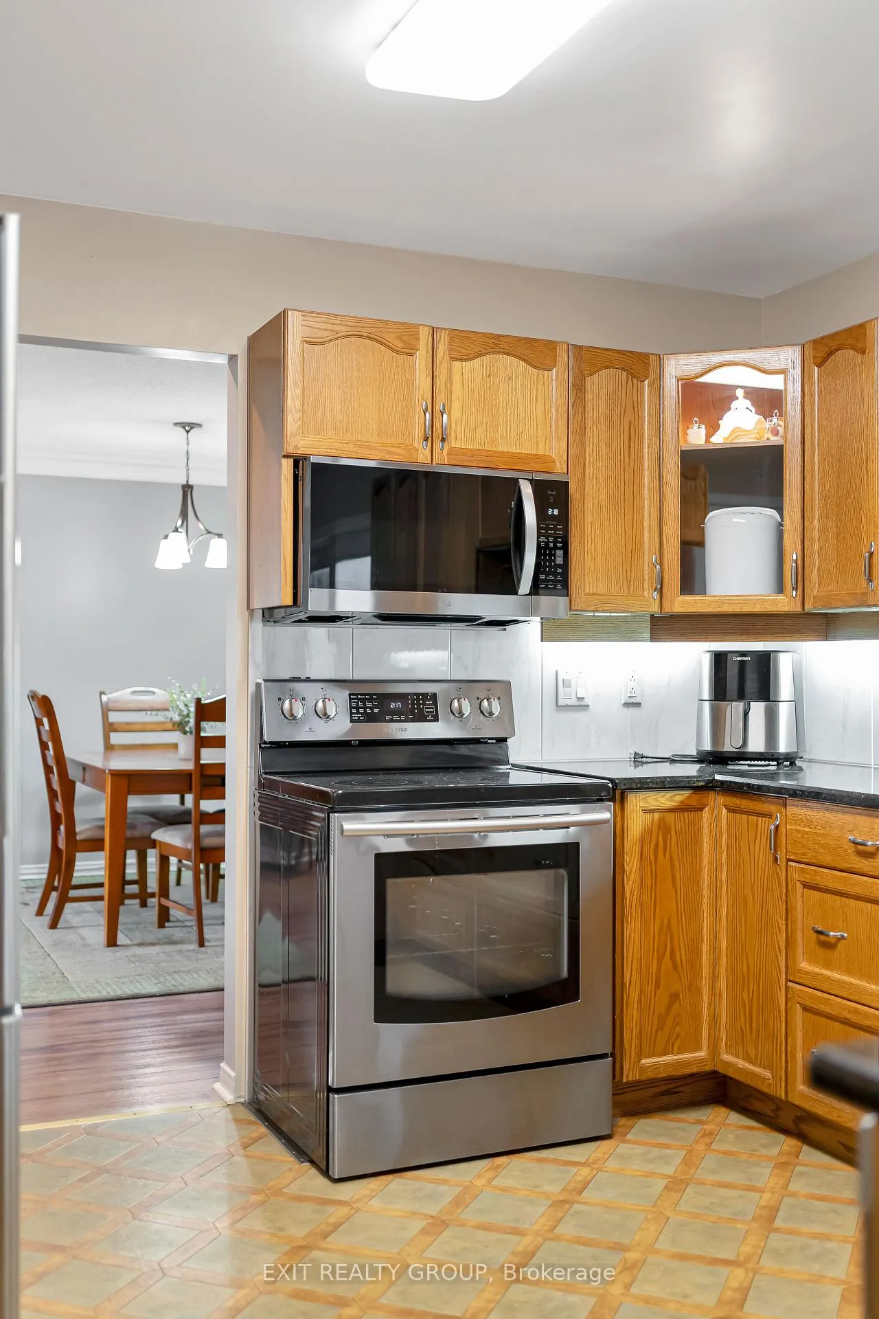 Photo 16 of 44 Bleeker Avenue, Quinte West, Sidney Ward — HOMEH