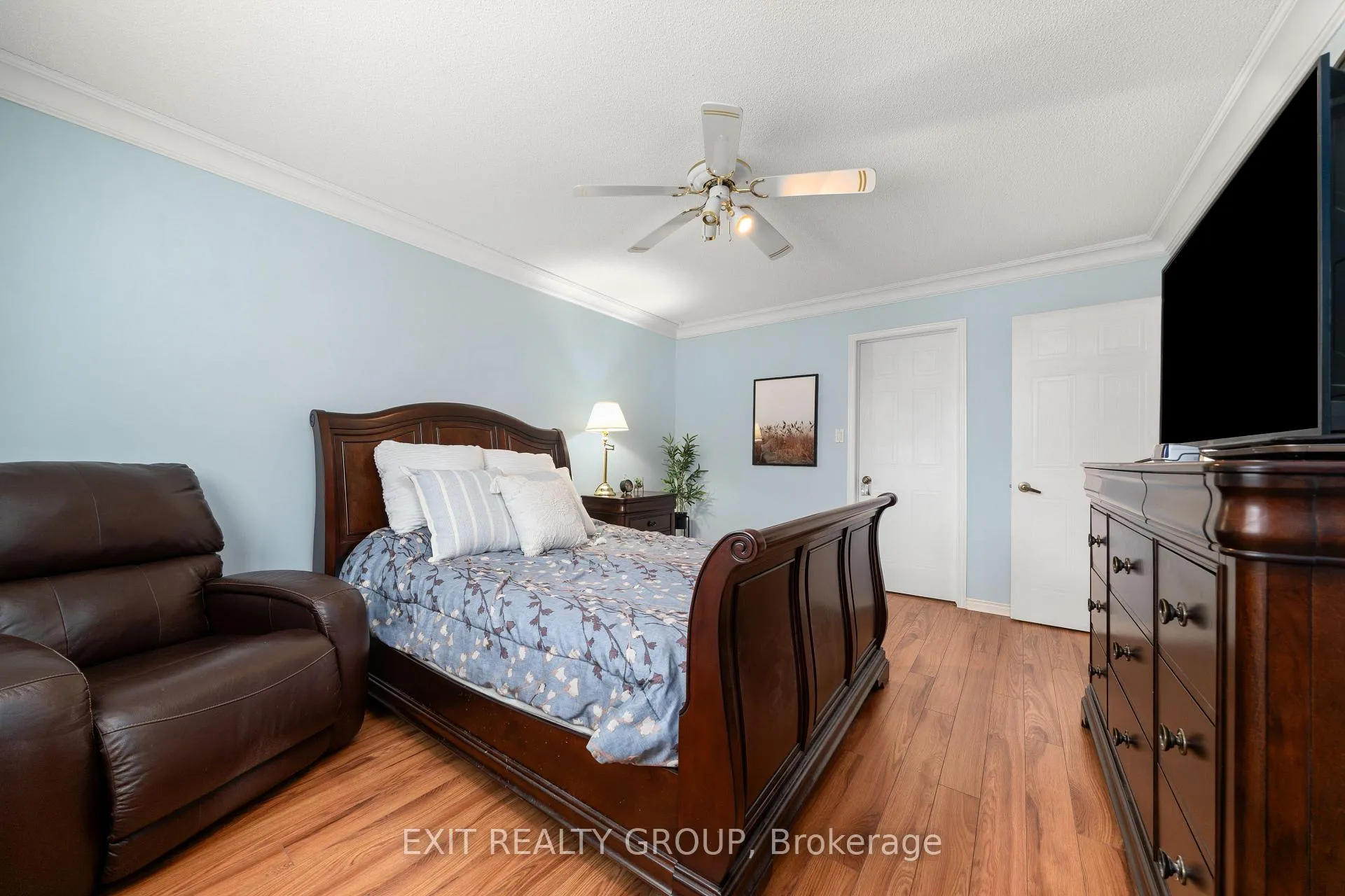 Photo 24 of 44 Bleeker Avenue, Quinte West, Sidney Ward — HOMEH