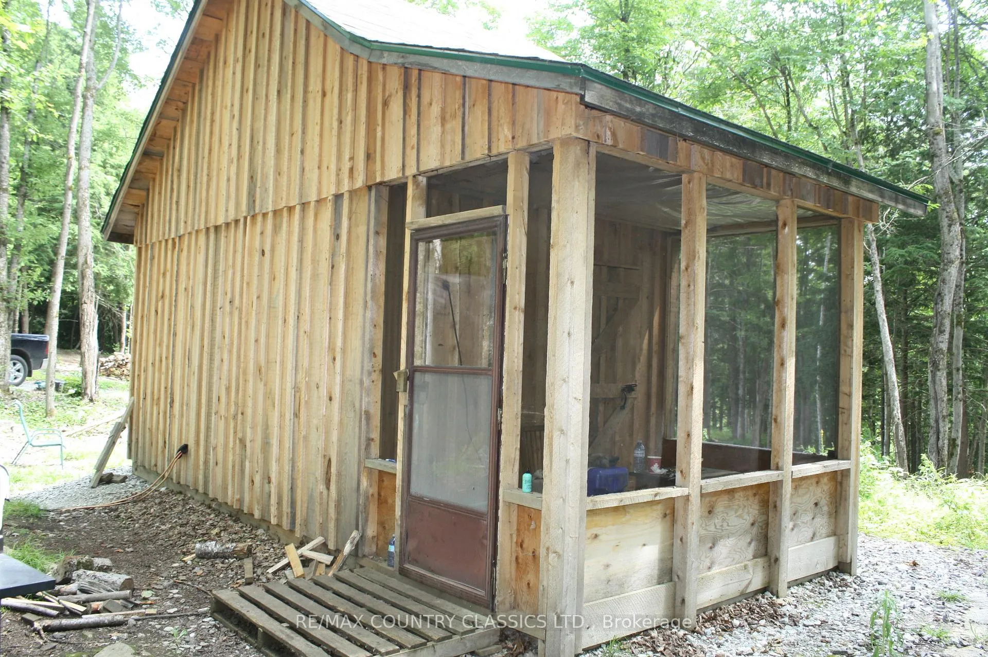 Photo 8 of 730 Airport Road, Hastings Highlands, Herschel Ward — HOMEH