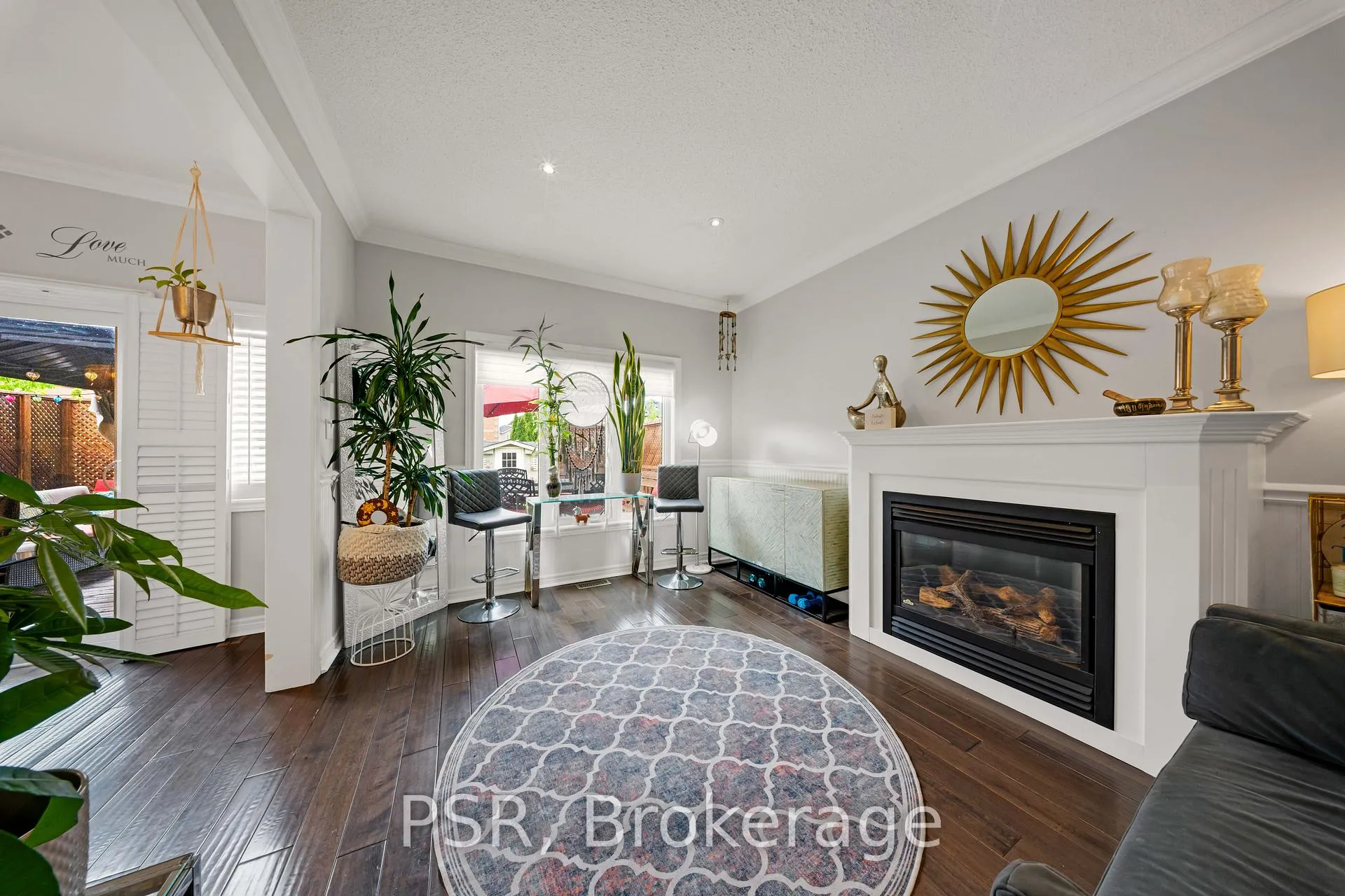 Photo 12 of 108 Villandry Crescent, Vaughan, Maple — HOMEH