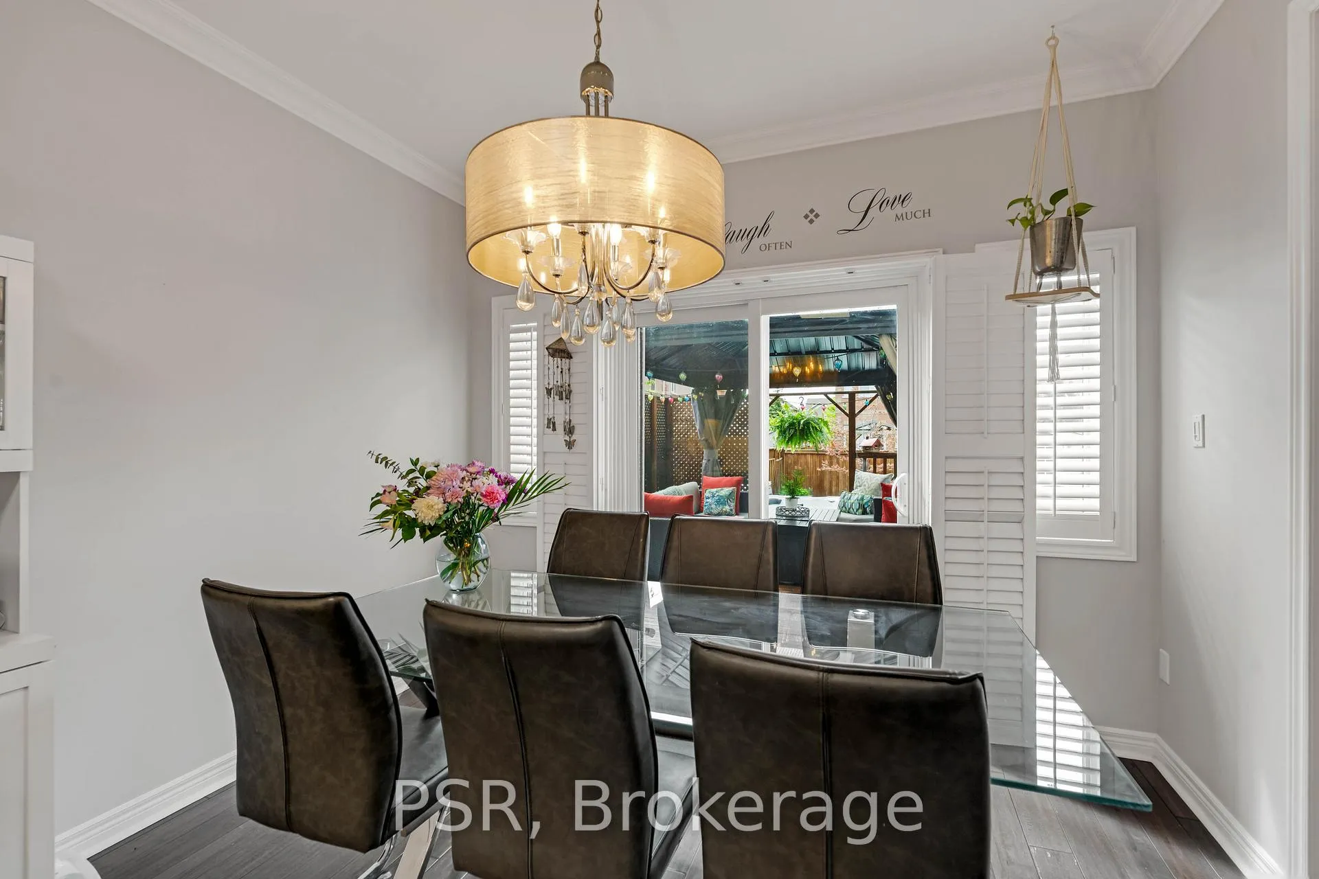 Photo 20 of 108 Villandry Crescent, Vaughan, Maple — HOMEH