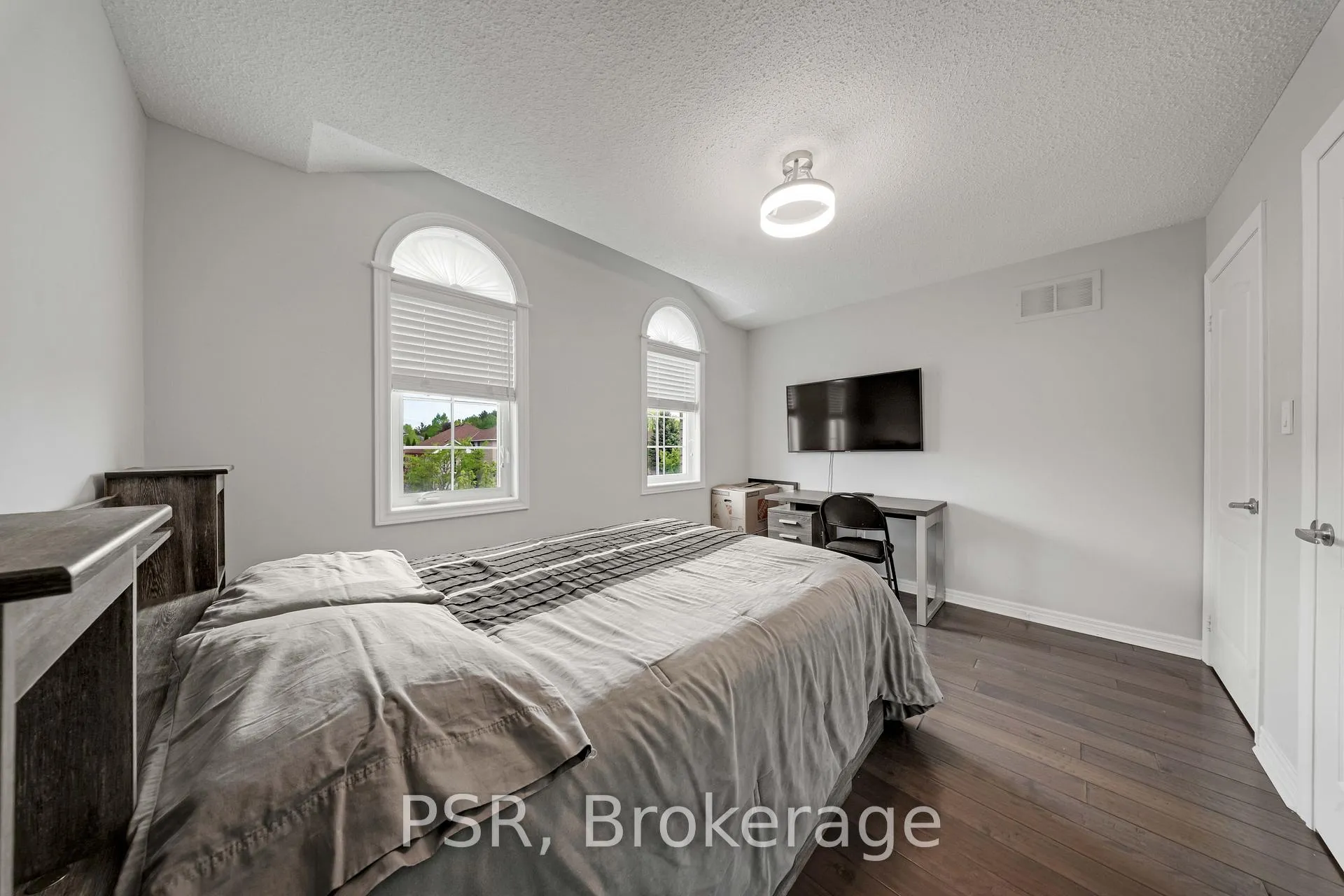 Photo 31 of 108 Villandry Crescent, Vaughan, Maple — HOMEH