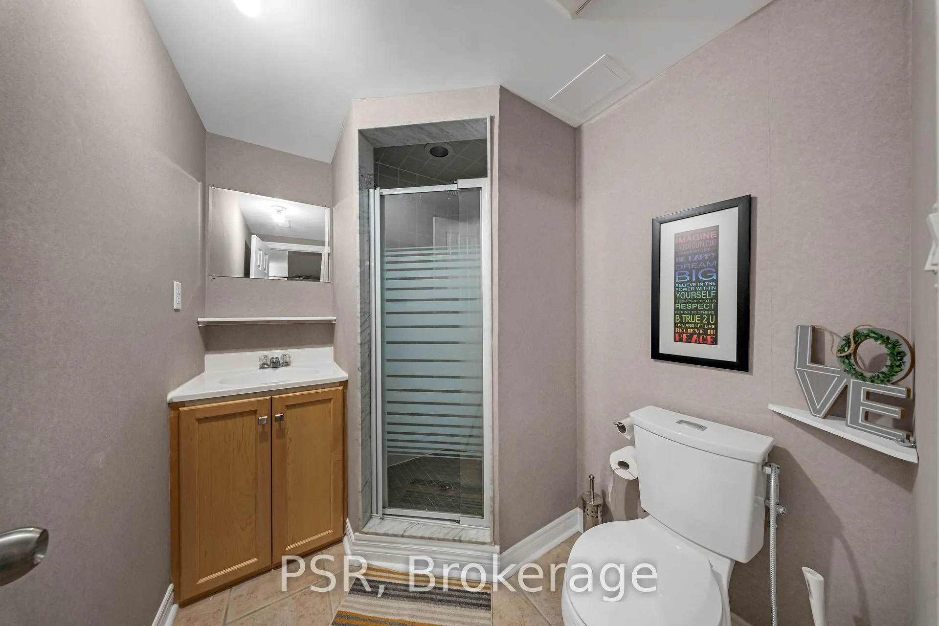 Photo 38 of 108 Villandry Crescent, Vaughan, Maple — HOMEH