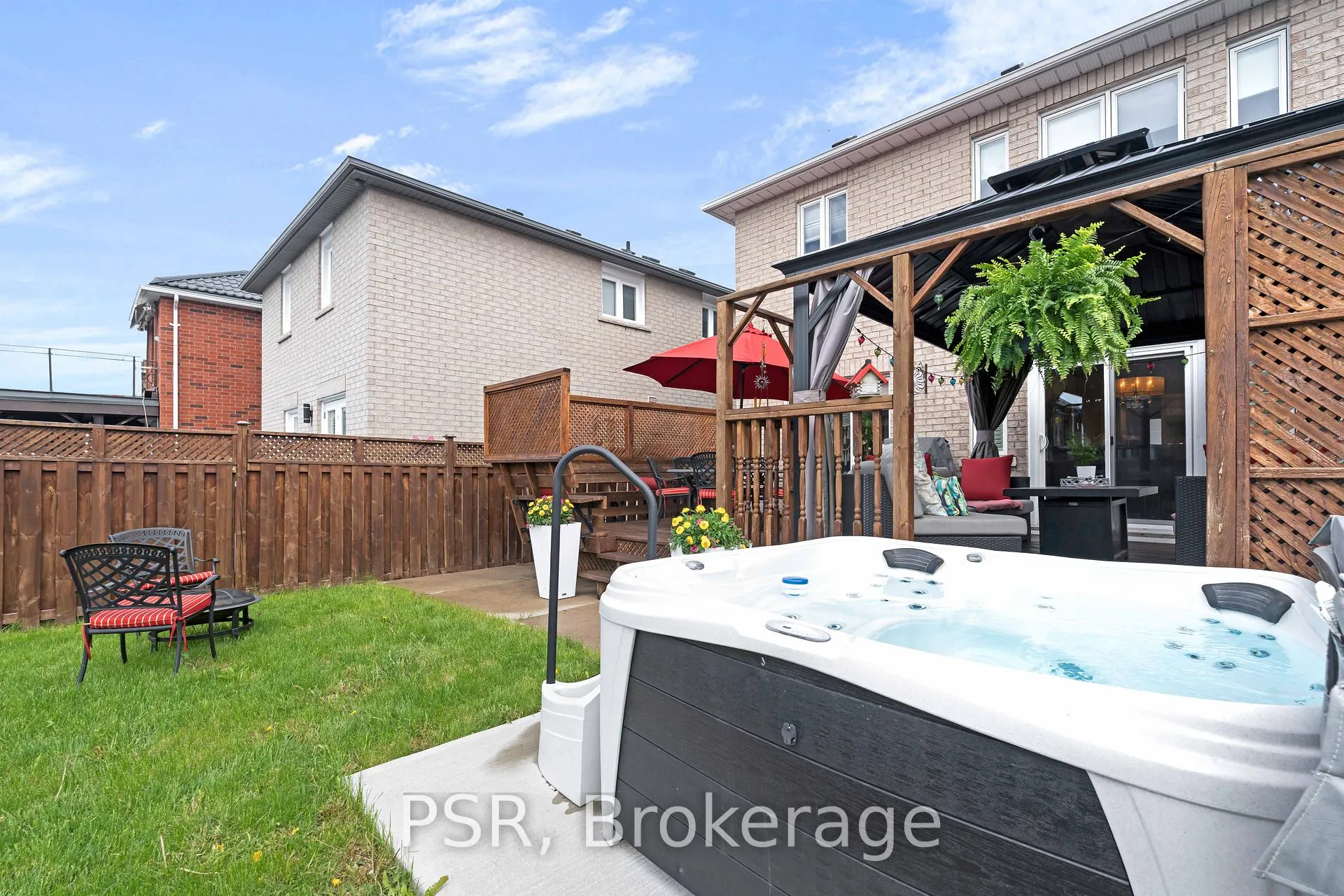Photo 41 of 108 Villandry Crescent, Vaughan, Maple — HOMEH