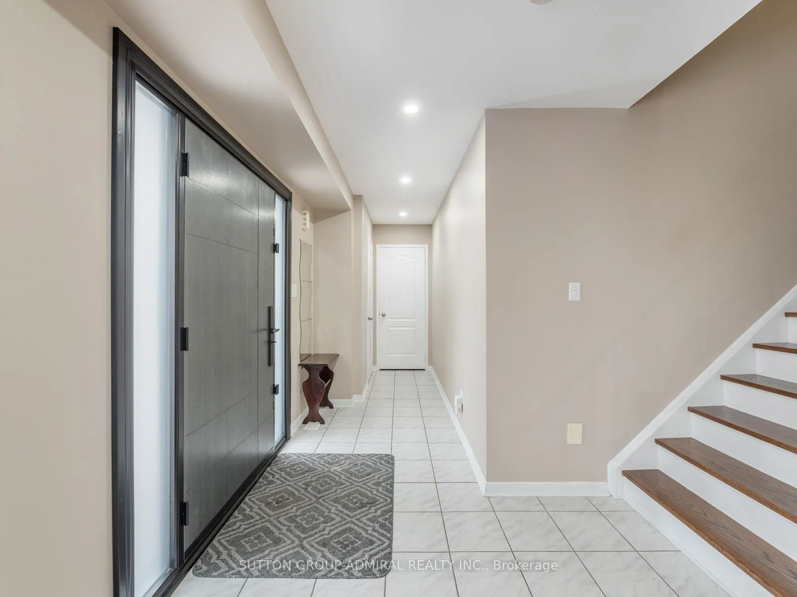 Photo 5 of 2 Marathon Avenue, Vaughan, Patterson — HOMEH