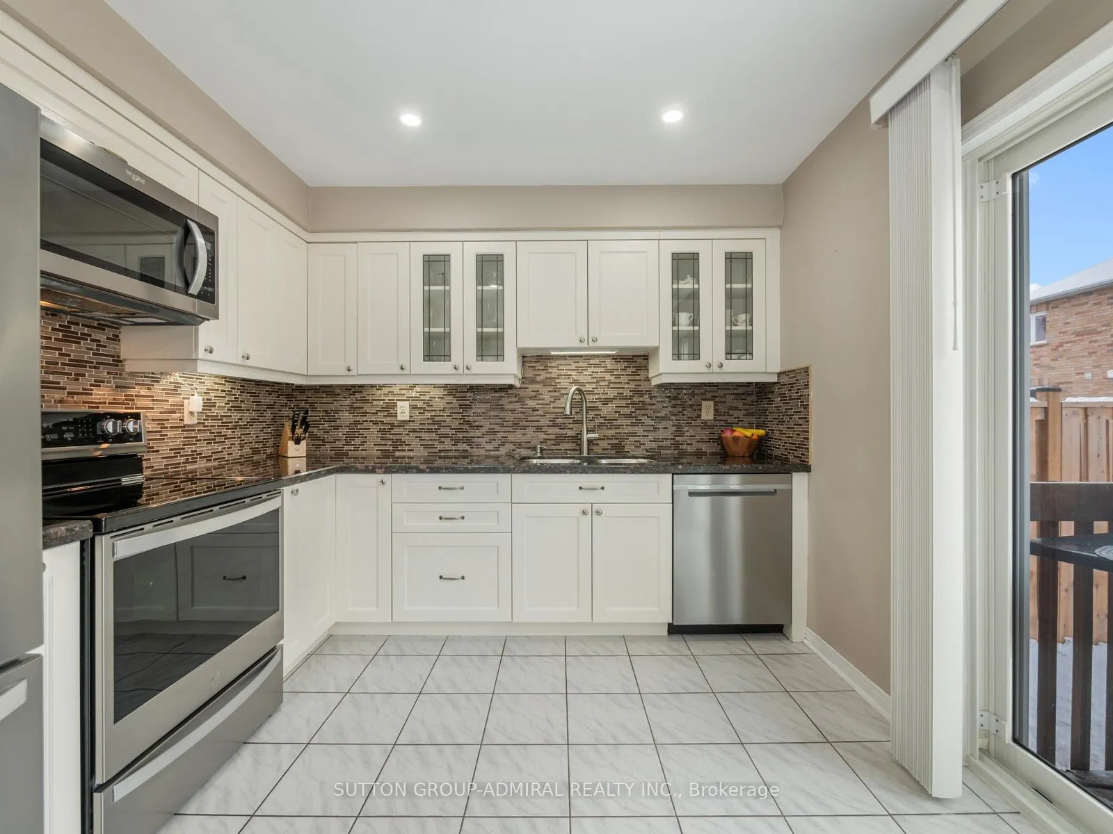 Photo 8 of 2 Marathon Avenue, Vaughan, Patterson — HOMEH