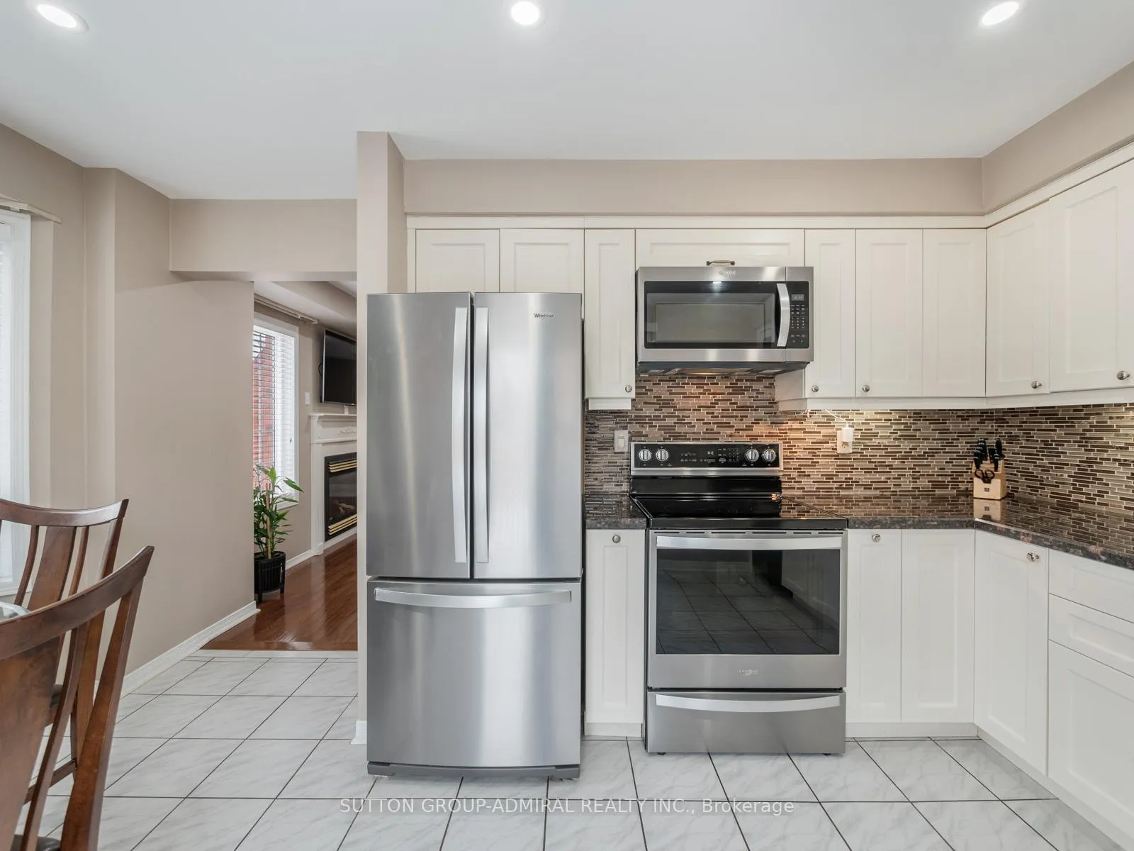 Photo 10 of 2 Marathon Avenue, Vaughan, Patterson — HOMEH