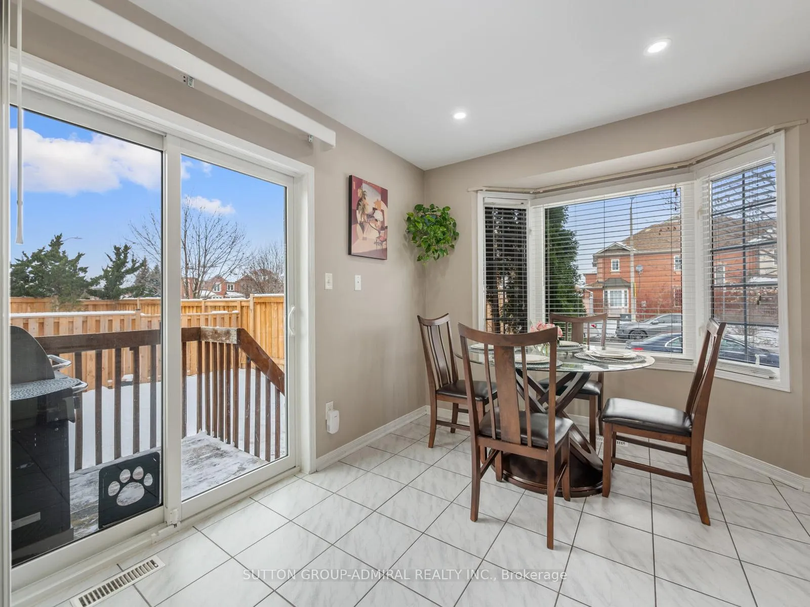 Photo 12 of 2 Marathon Avenue, Vaughan, Patterson — HOMEH